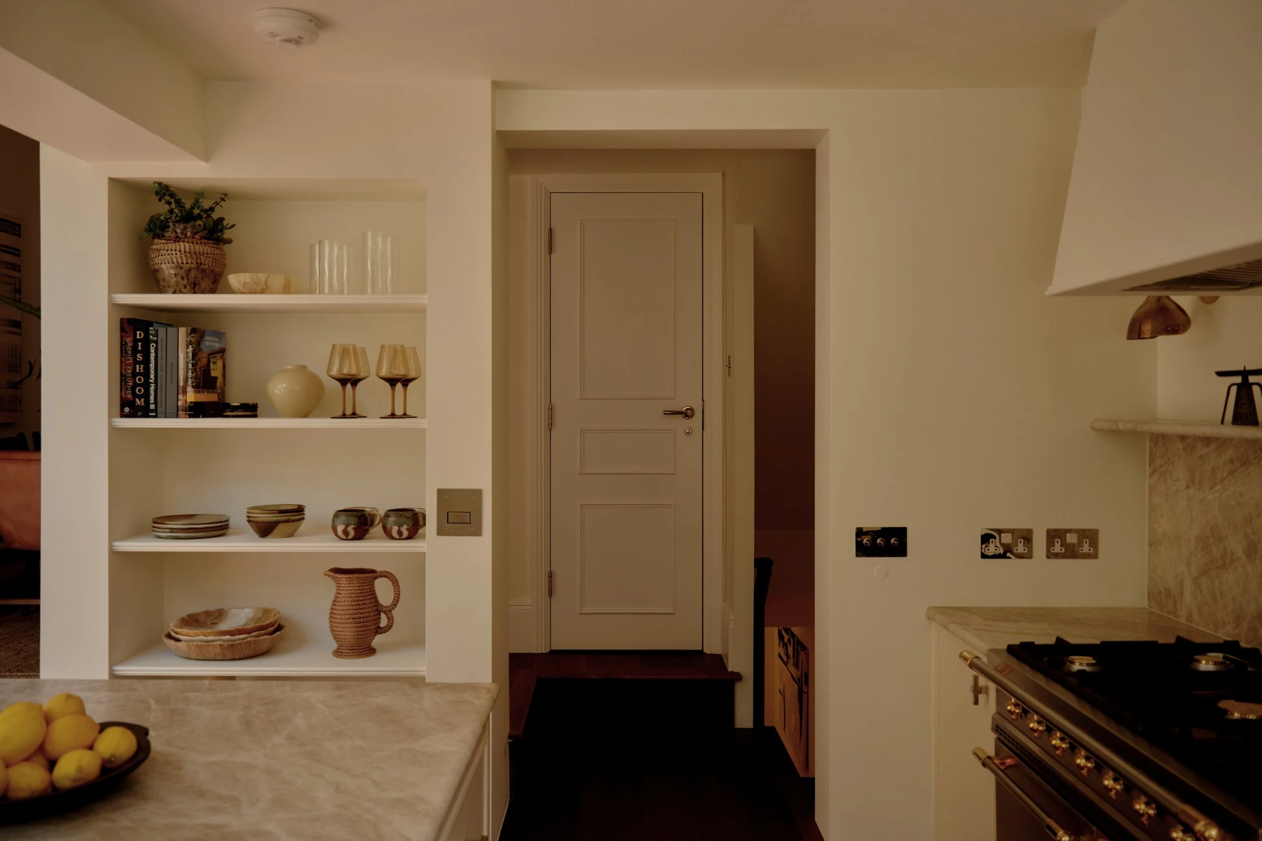 SGG _INT_126_Ladbroke Grove.jpg