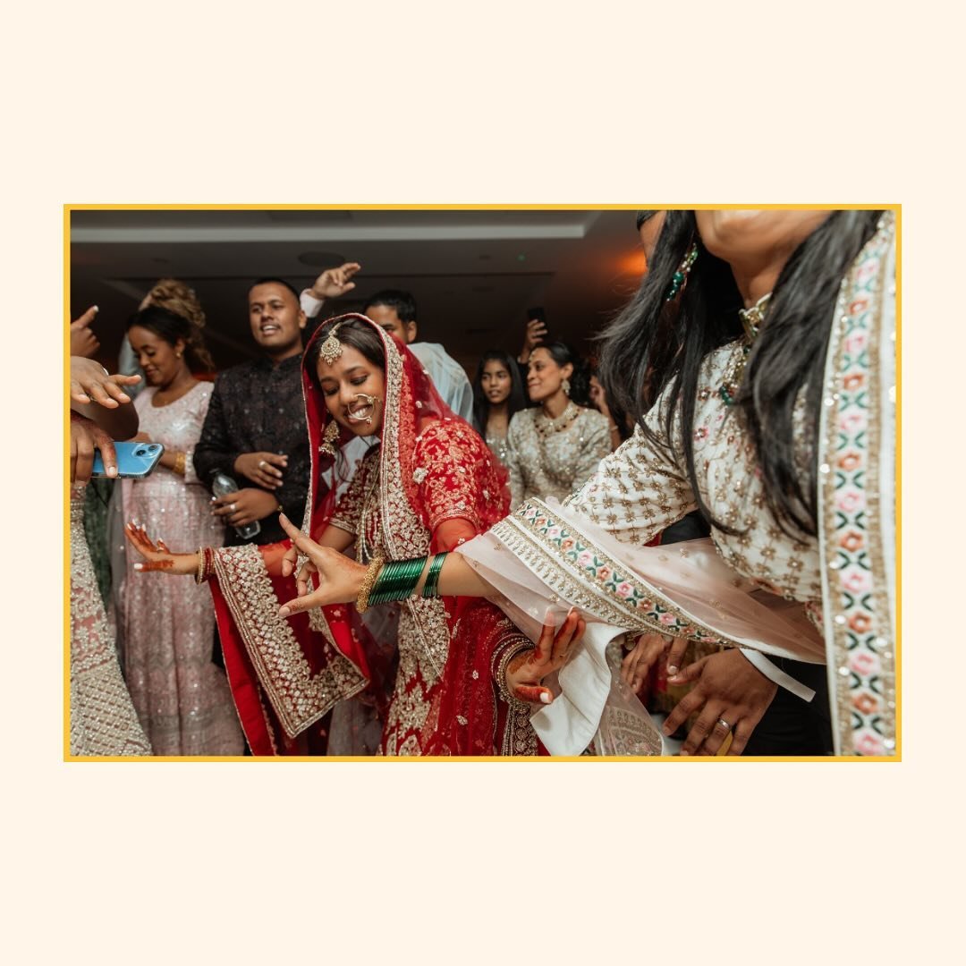 We love a great party 💃🏾🕺🏽 Top tip: as long as you - the bride &amp; groom are on the dancefloor, your guests will most likely stay up to dance with you! So make sure you have some trainers to change in to 😁👟

#kiiroandkiwi 🥝 #IndianWedding #W