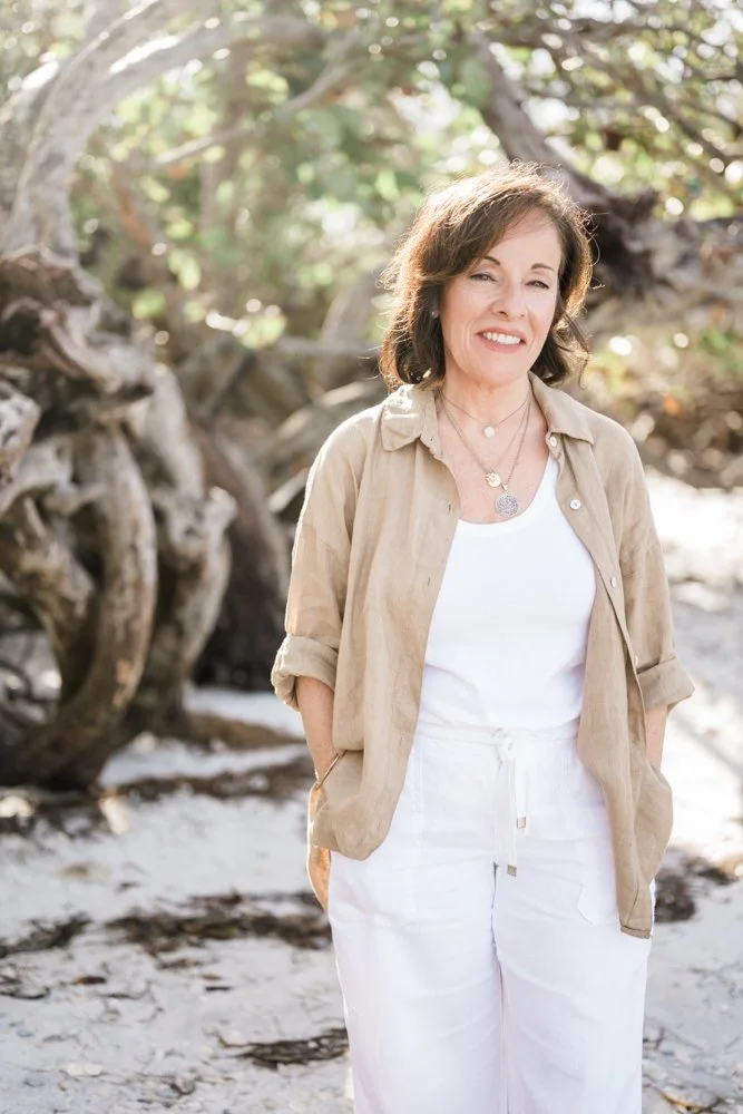 A beautiful, natural portrait of Helena during our morning headshot session in Sarasota, Florida, filled with laughter, ease, and connection.