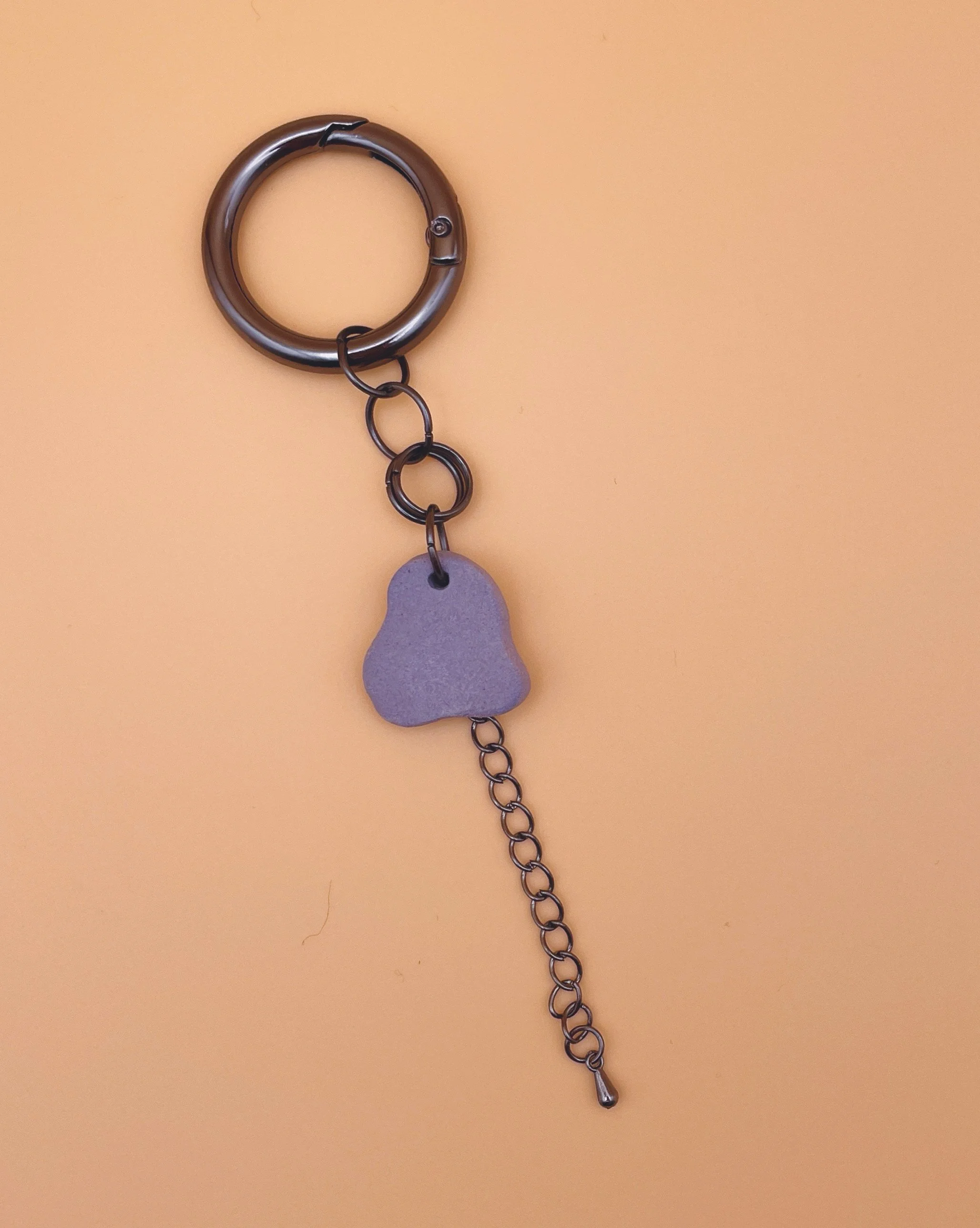 gunmetal-round-lavender.jpg