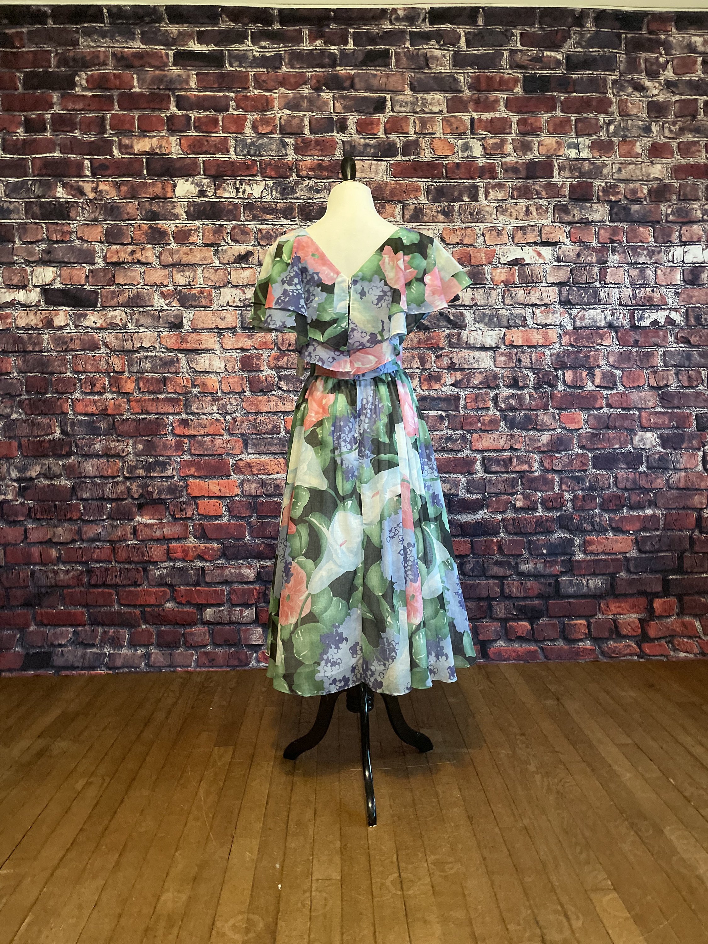 https://i.etsystatic.com/8563697/r/il/ea14a1/3922056180/il_fullxfull.3922056180_q9xf.jpg