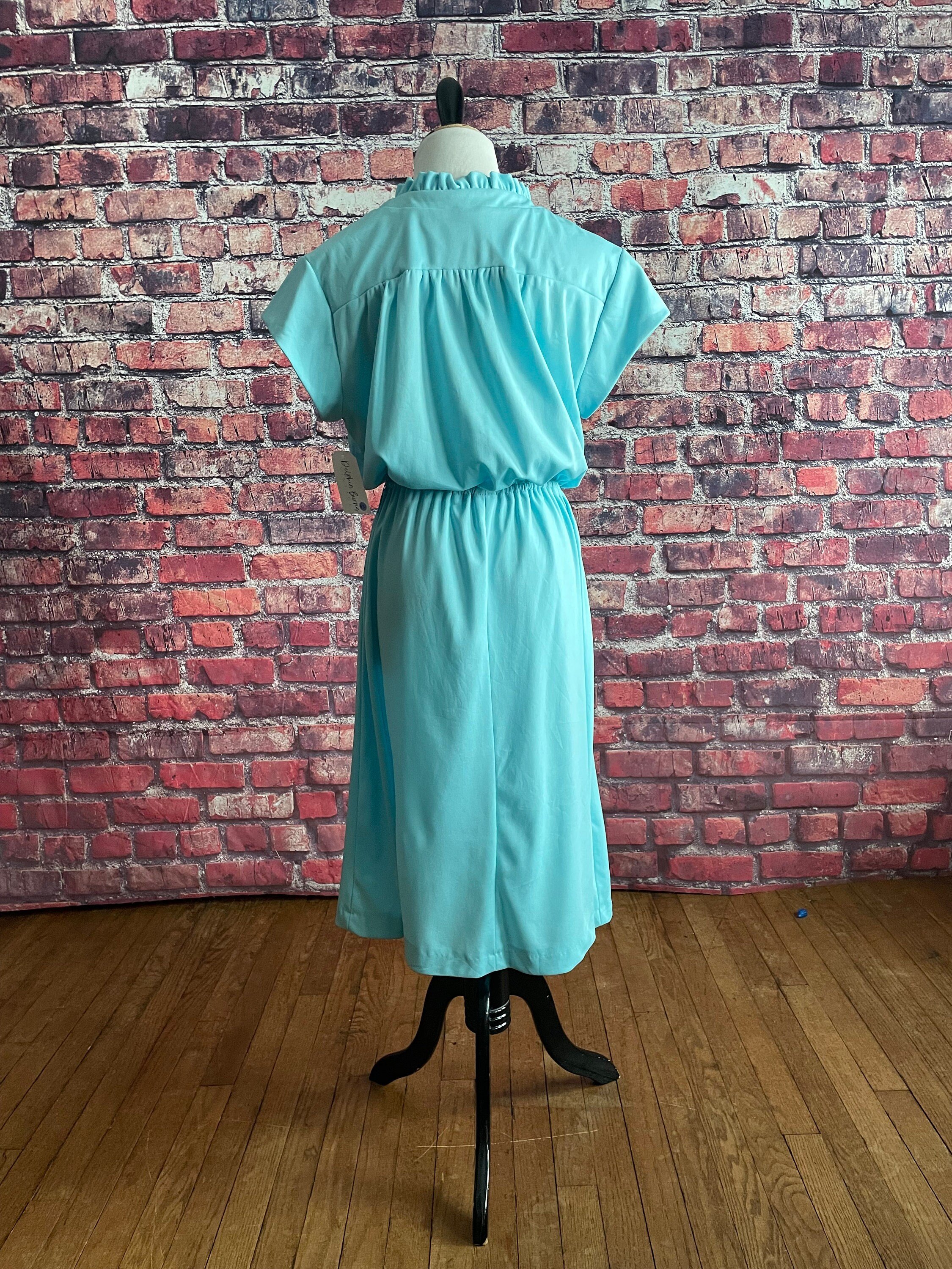 https://i.etsystatic.com/8563697/r/il/b76e25/5694261828/il_fullxfull.5694261828_altw.jpg