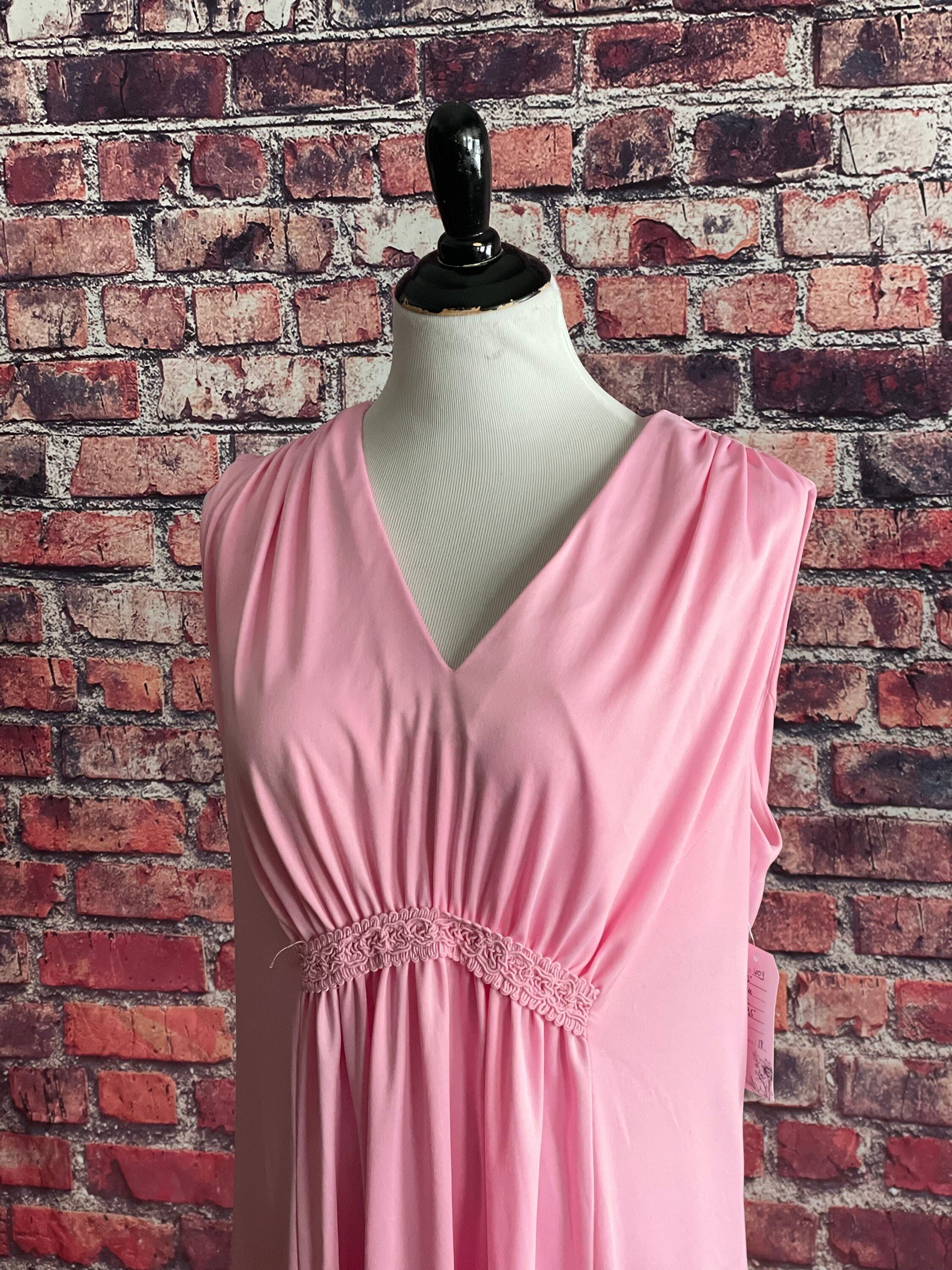 https://i.etsystatic.com/8563697/r/il/d70a64/5693424274/il_fullxfull.5693424274_idvn.jpg