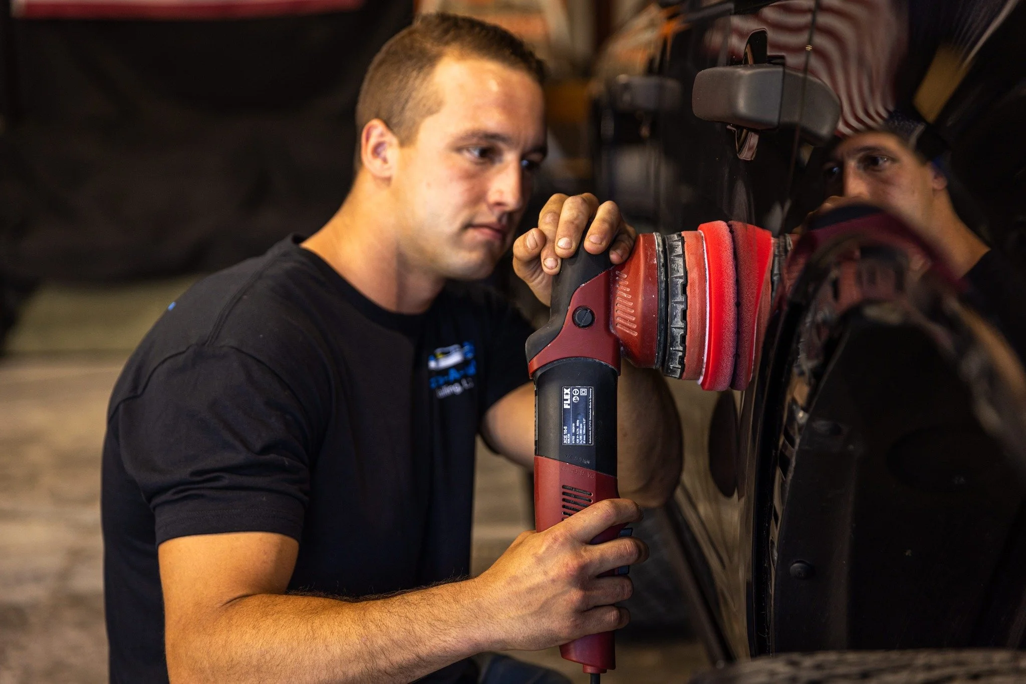 Dilan Pagrabs buffing a vehicle in Valley City, OH