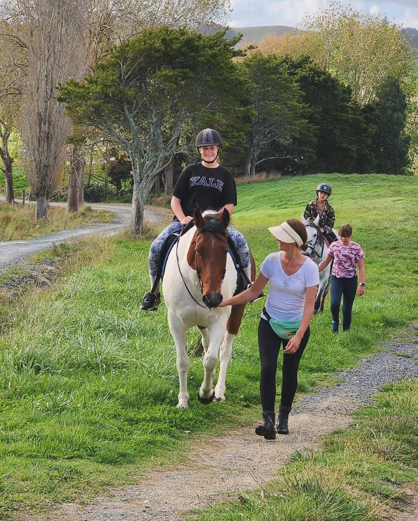 We have hoiho at Ariki! Some special moments on the whenua with Amys girls and Sara&rsquo;s majestic horses, who are grazing at the farm. 

Our mission is to create a beautiful and nurturing environment for humans and animals to thrive &hearts;️🐎

#