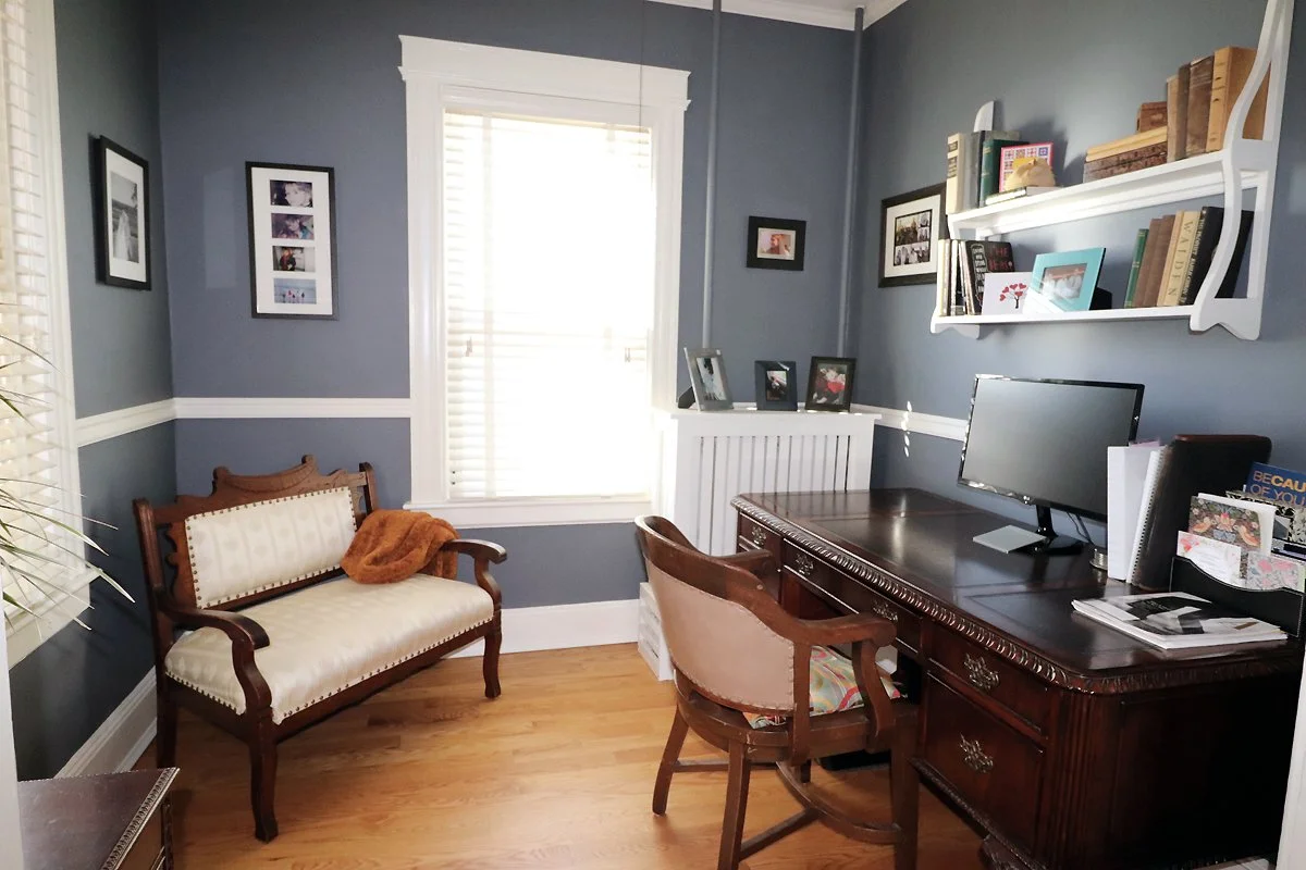 The Via Domus Team of William Raveis Real Estate logo representing Connecticut real estate agents serving Hartford and Litchfield Counties.