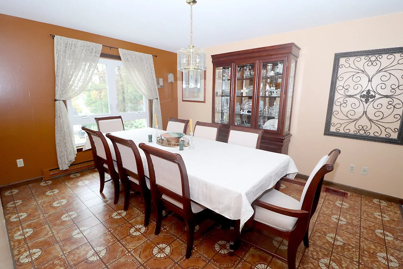 diningroom1.jpg