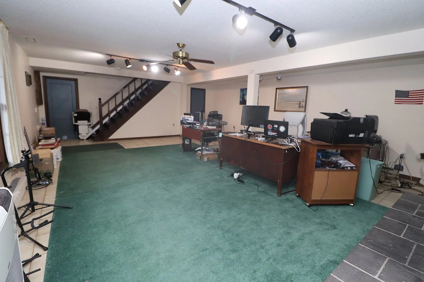 familyroom2.jpg
