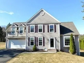 Free home value estimate from Connecticut real estate agents Michael Grady and Brenda Drzewiecki of The Via Domus Team.