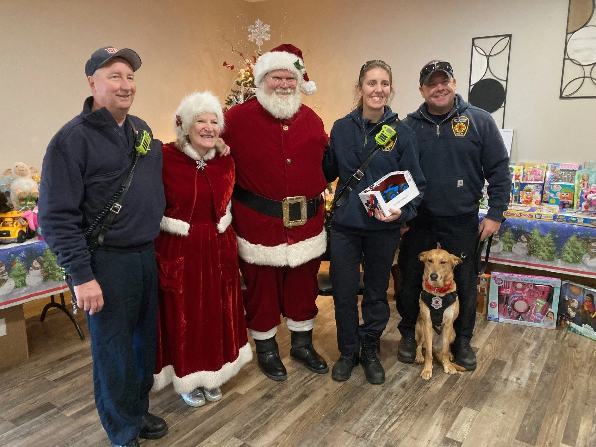 Breakfast with Santa & Mrs. Claus Charity Event