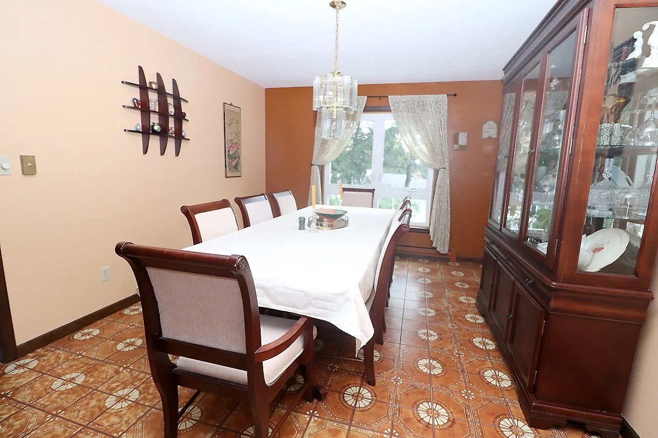 diningroom2.jpg