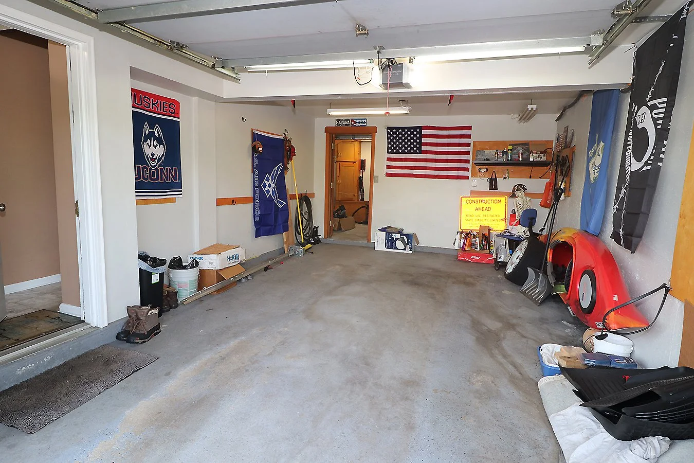 garage1.jpg