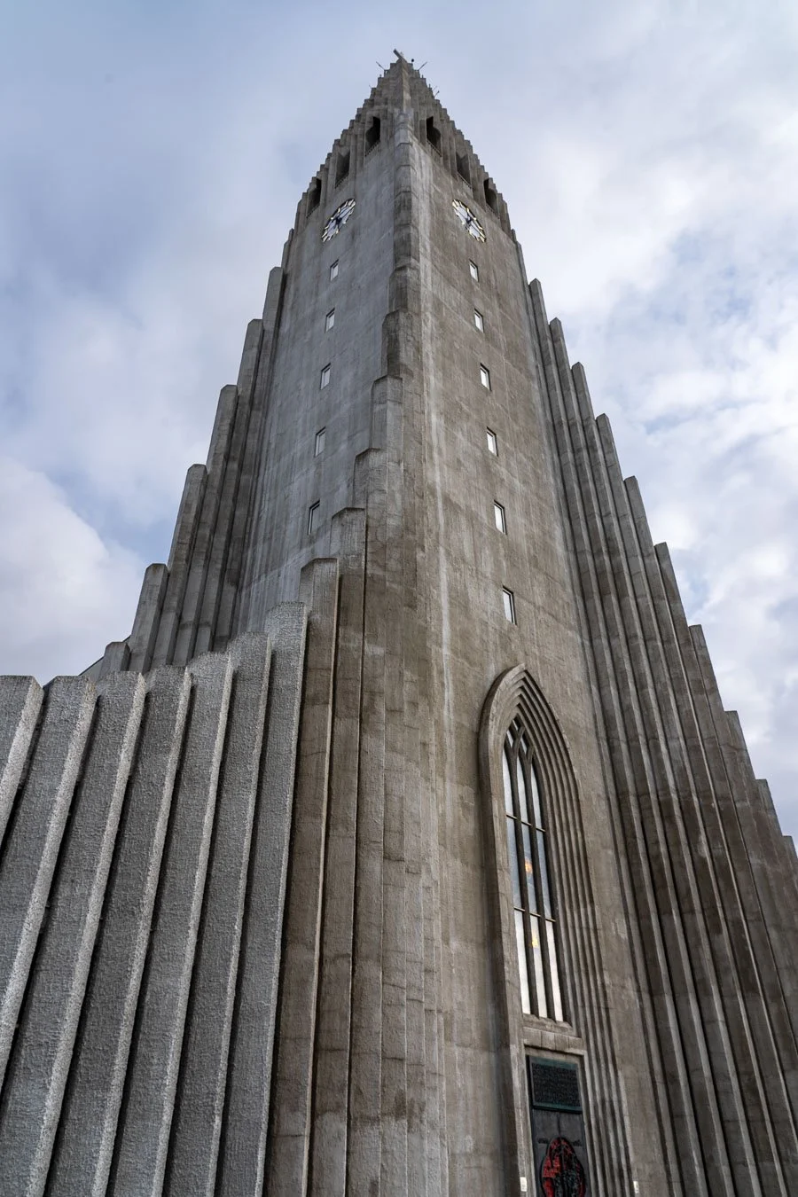  This stunning architectural masterpiece, designed by Guðjón Samúelsson, took over 40 years to complete and offers panoramic views from its tower. 