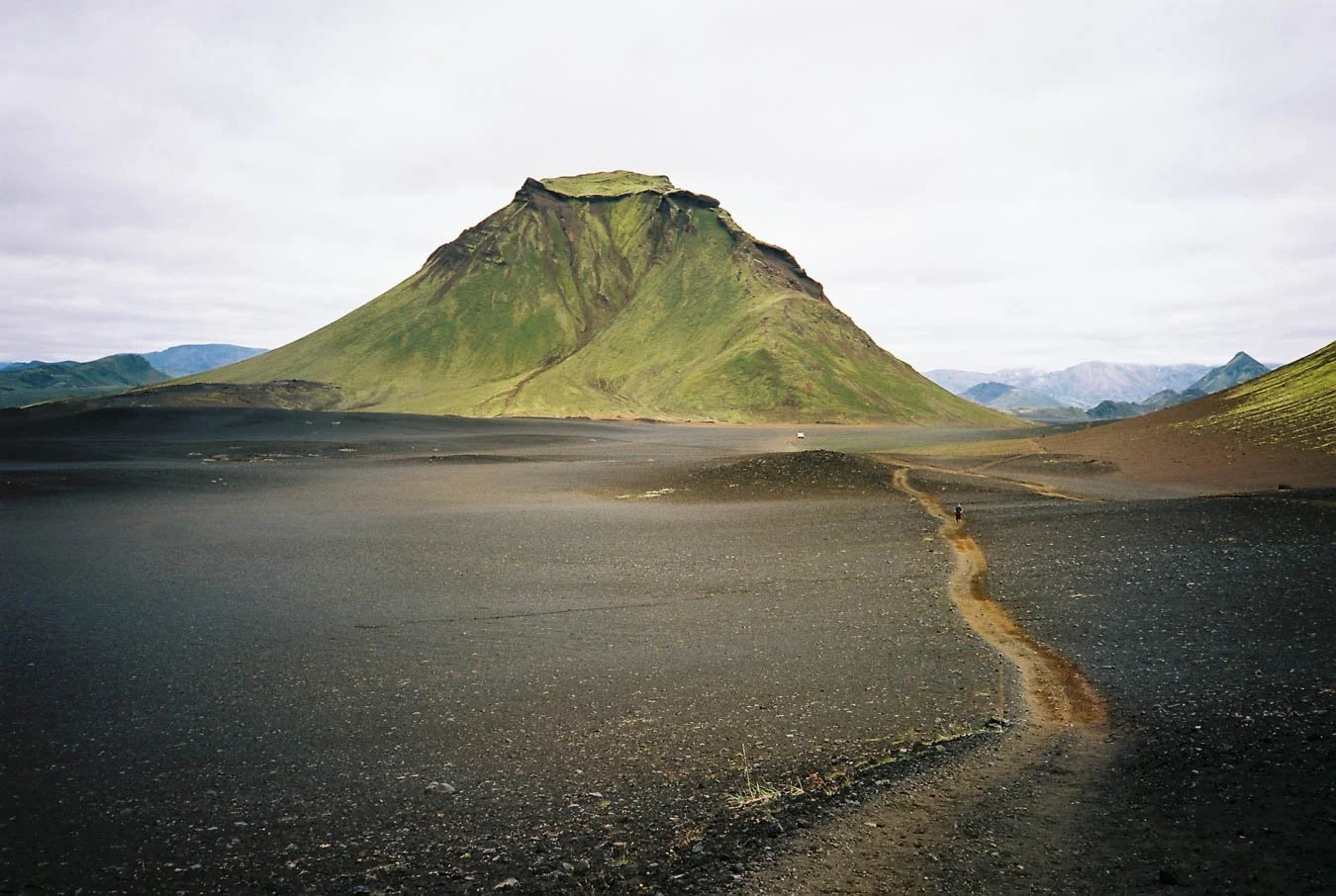 Laugavegur_Trail_Landmannalaugar_Þórsmörk_Segment_Highlands_plus_Reykjavík_Iceland-visual-travel-guide-blog-6.jpg