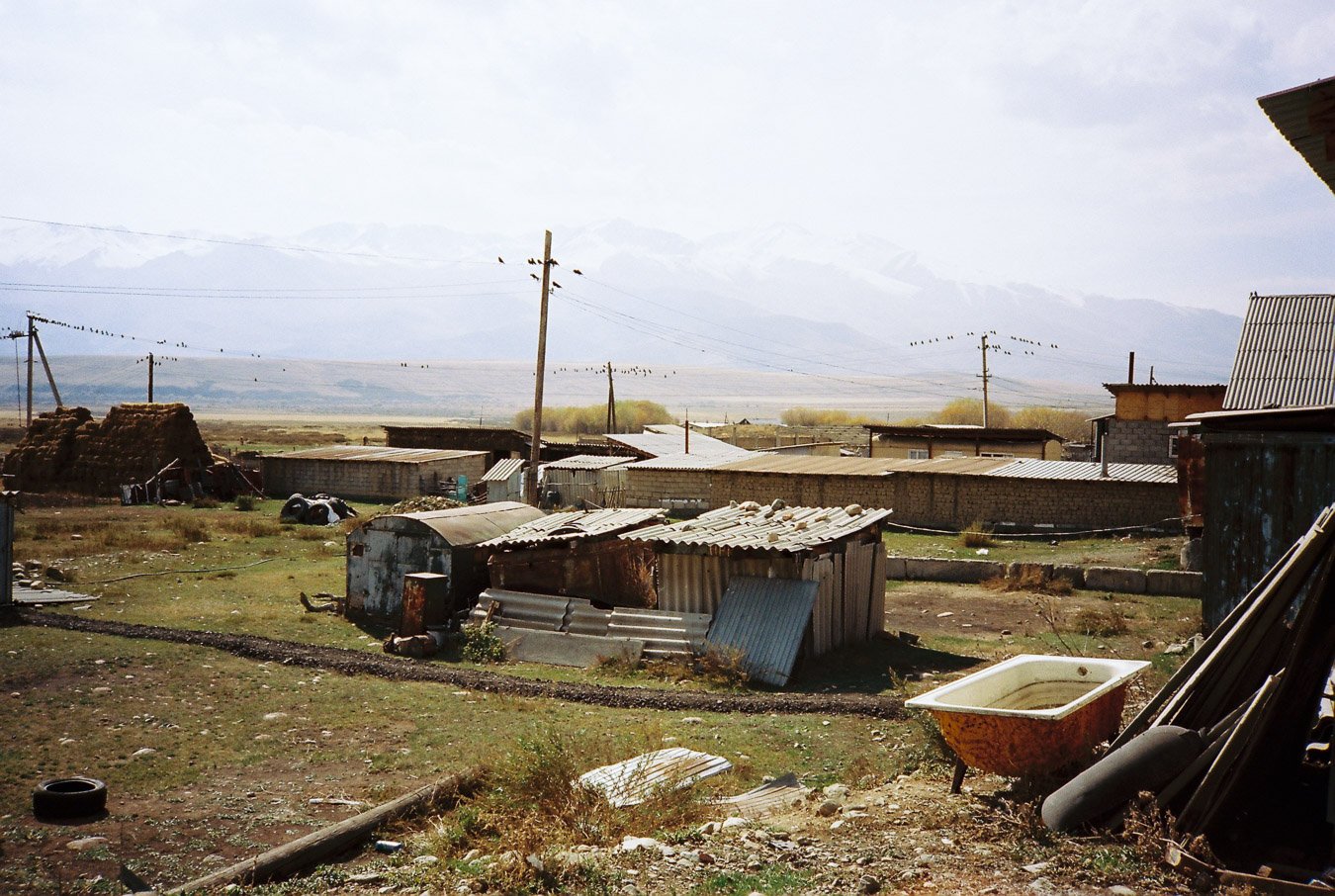 ▴ v. Paris Kyrgyzstan III (Vision3 250D)