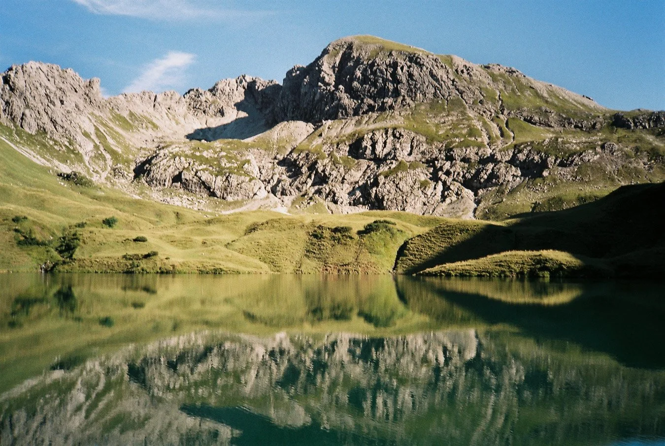 ▴ Schrecksee Reflection (Gold 200)