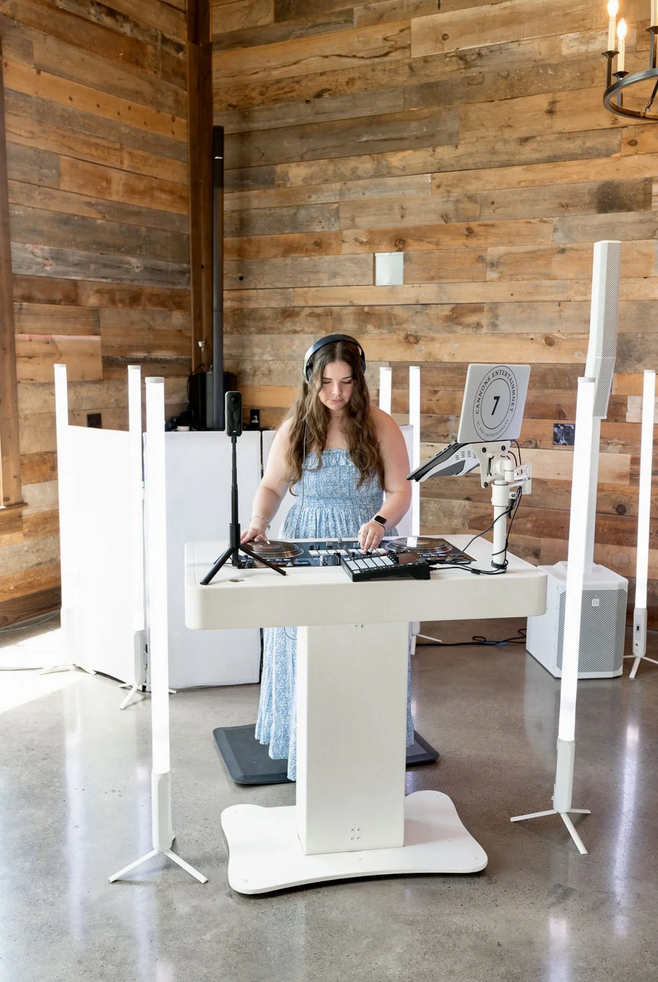 Macey Ice – Professional female wedding DJ at 7 Cannons Entertainment