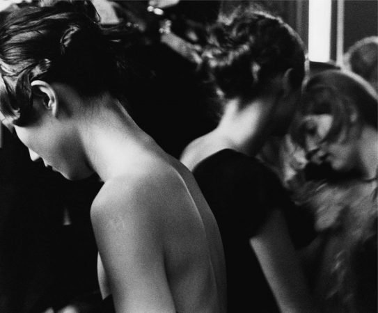 26 2000_Donata-Wenders_Getting-Ready_Paris_web-543x450.jpg