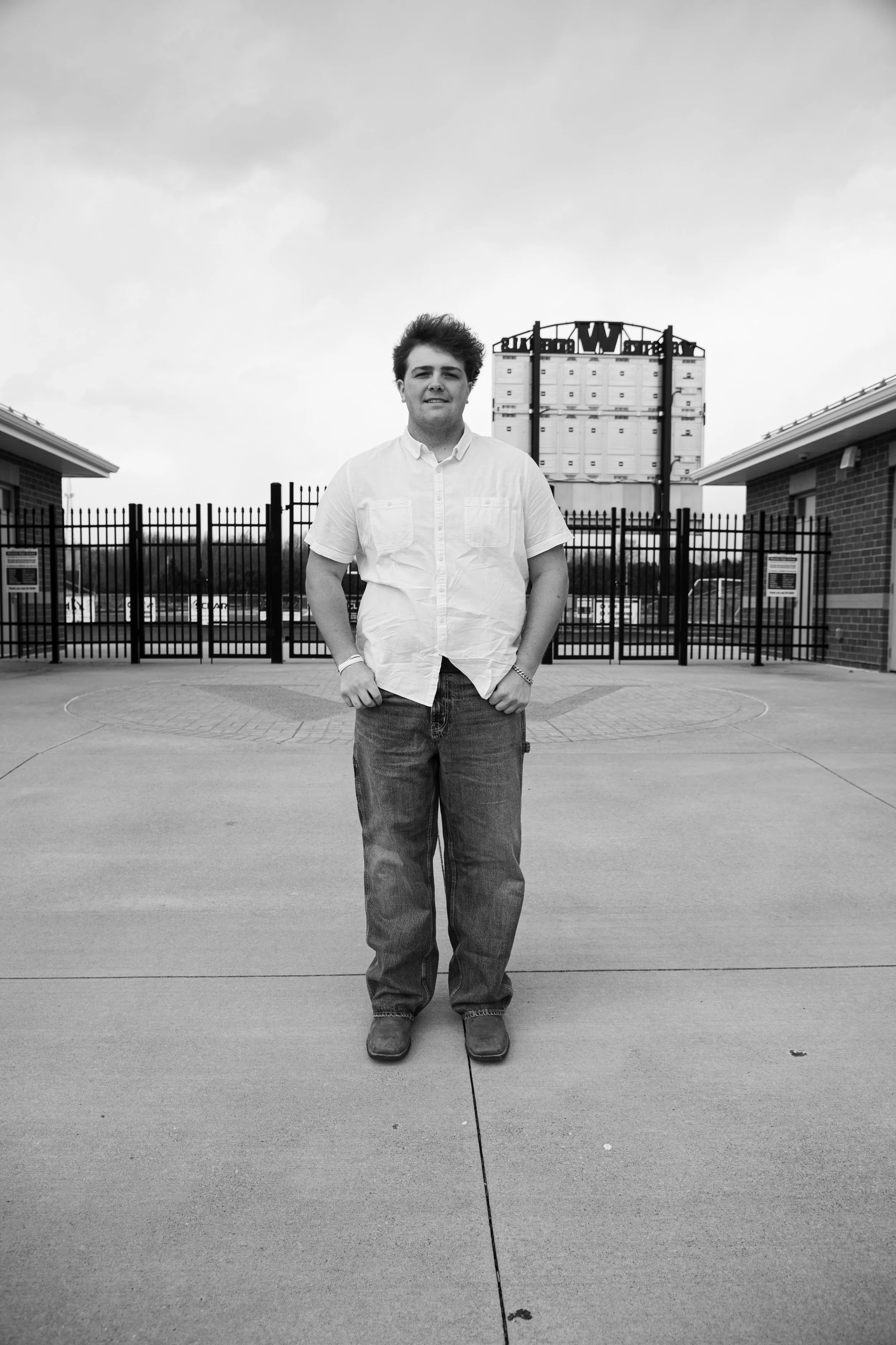 Hutson senior pictures 2026-74.jpeg