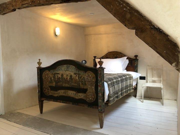 BED1.jpg