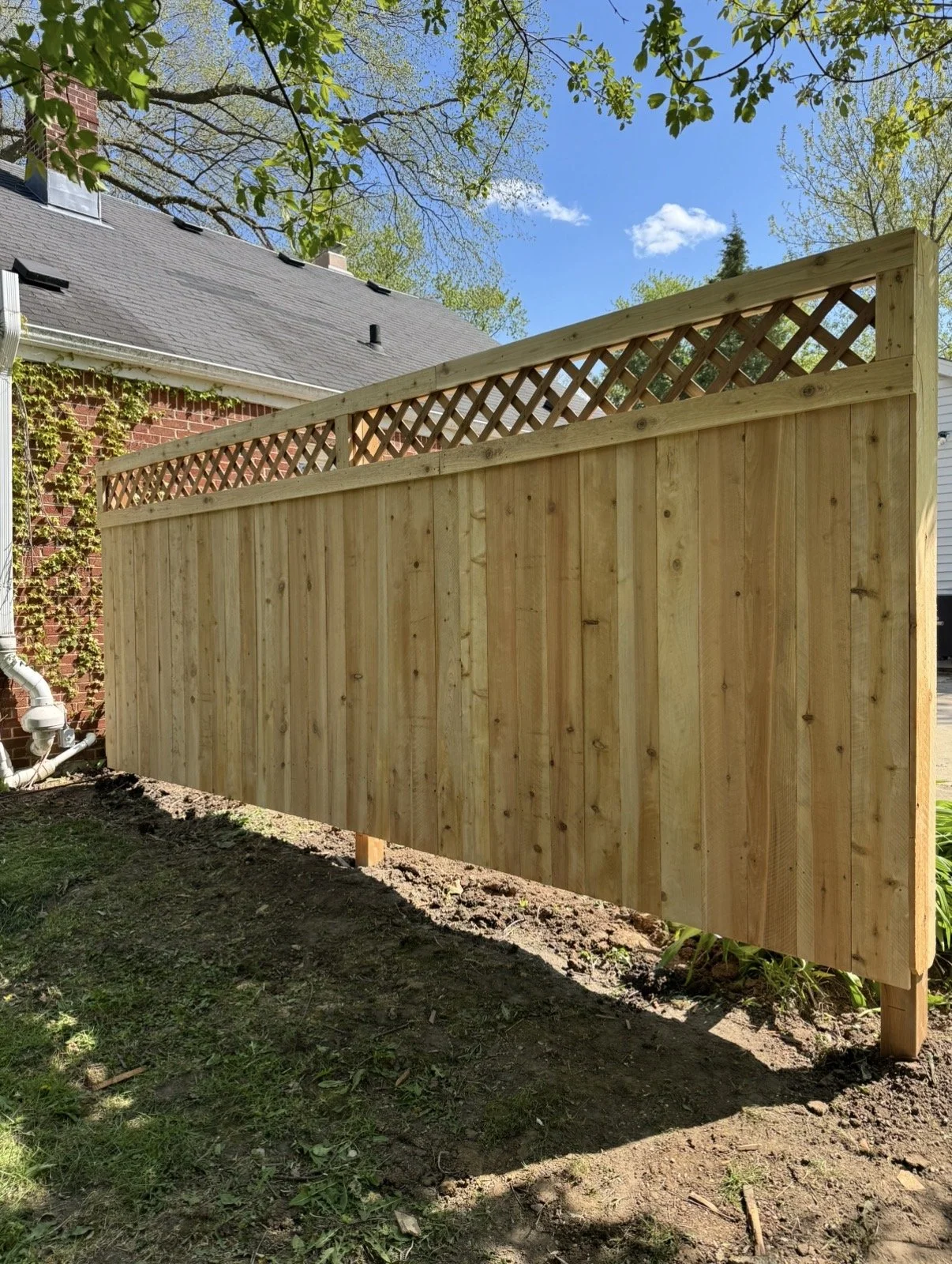 CEDAR LATTICE FENCE INSTALLATION BROOKFIELD