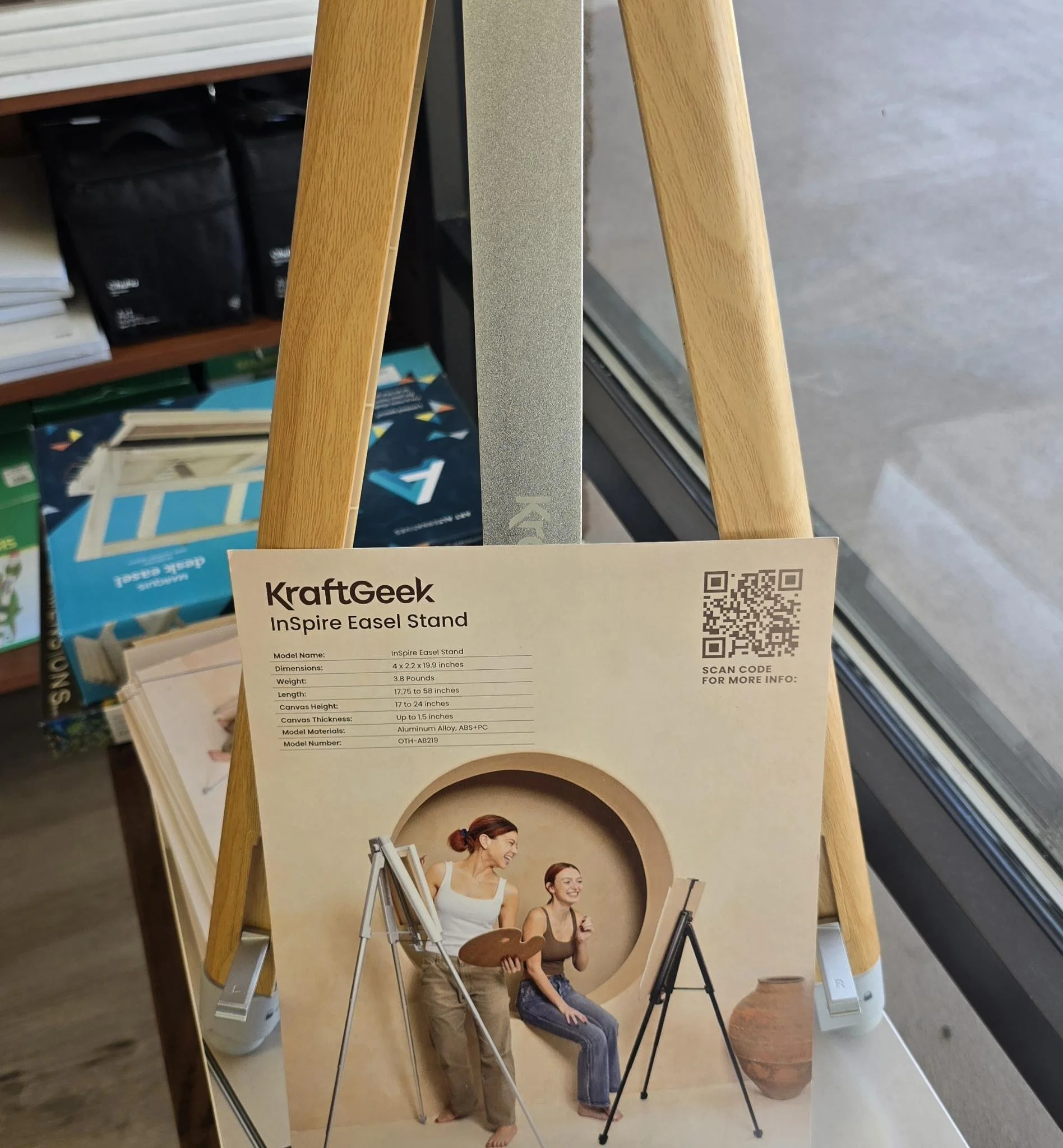 Kraftgeek easels plus tabletop easels