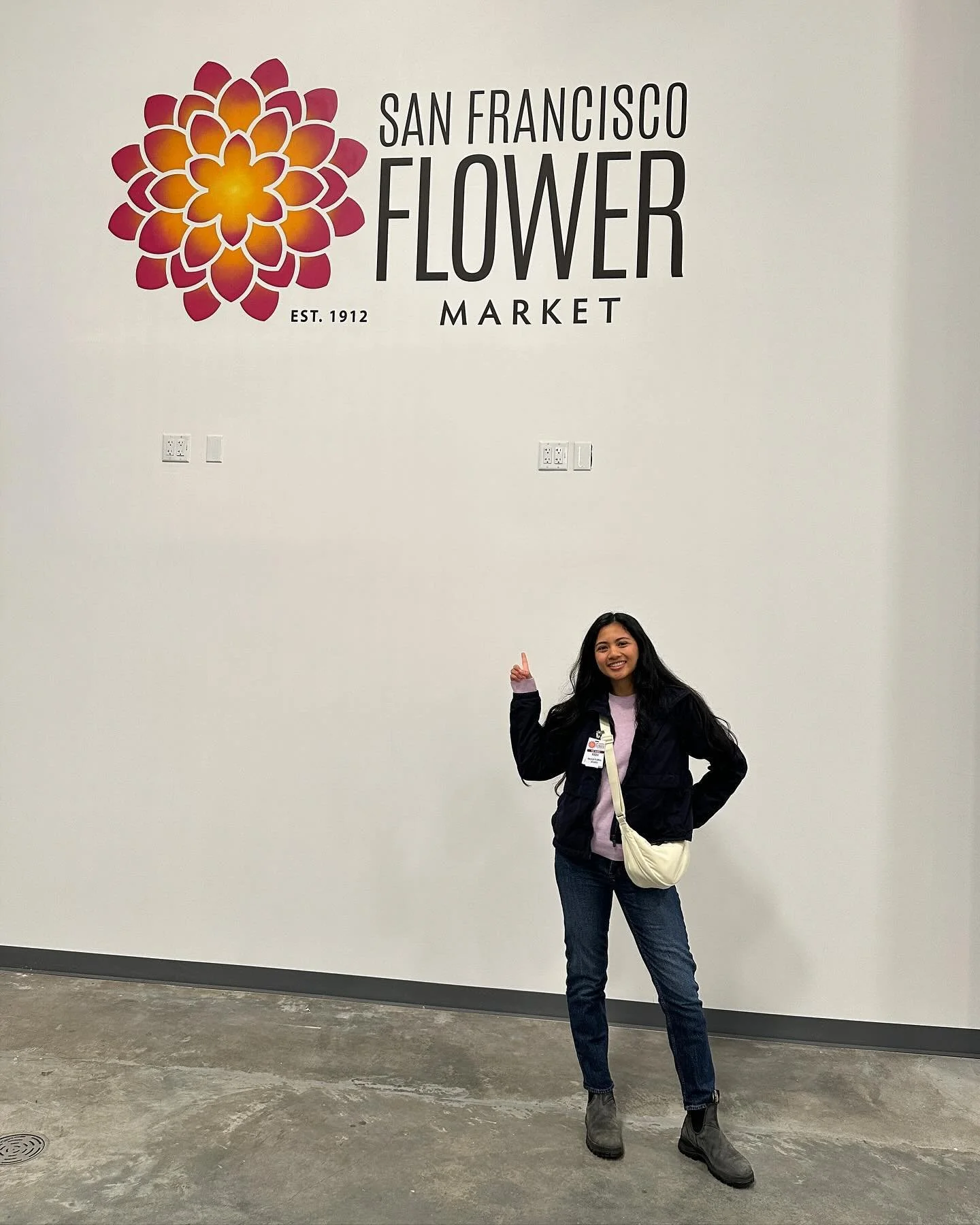 Checking out SF Flower Market&rsquo;s new location in Potrero Hill! @sfflowermart 🌻