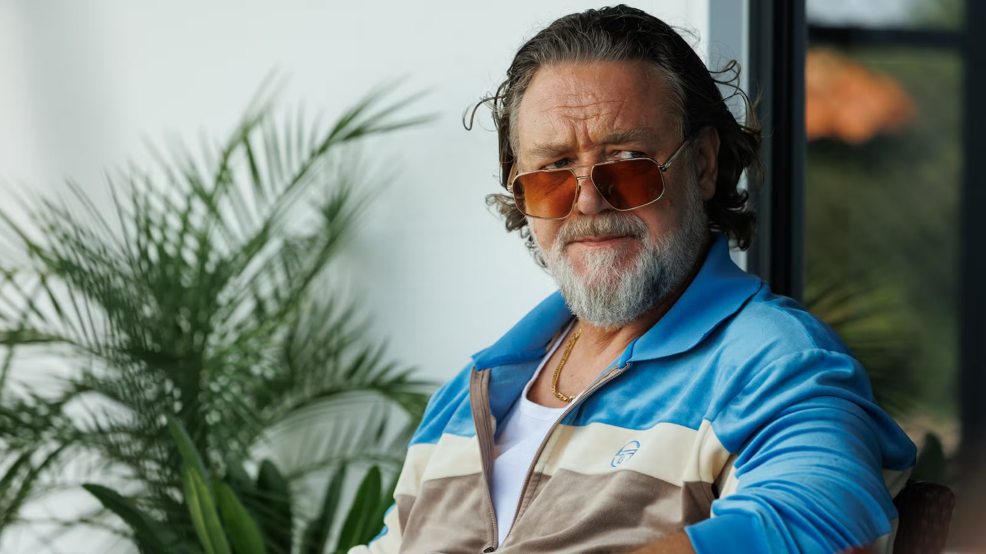 russell-crowe-as-manco-frowning-skeptically-in-the-get-out_Angela Conte.png