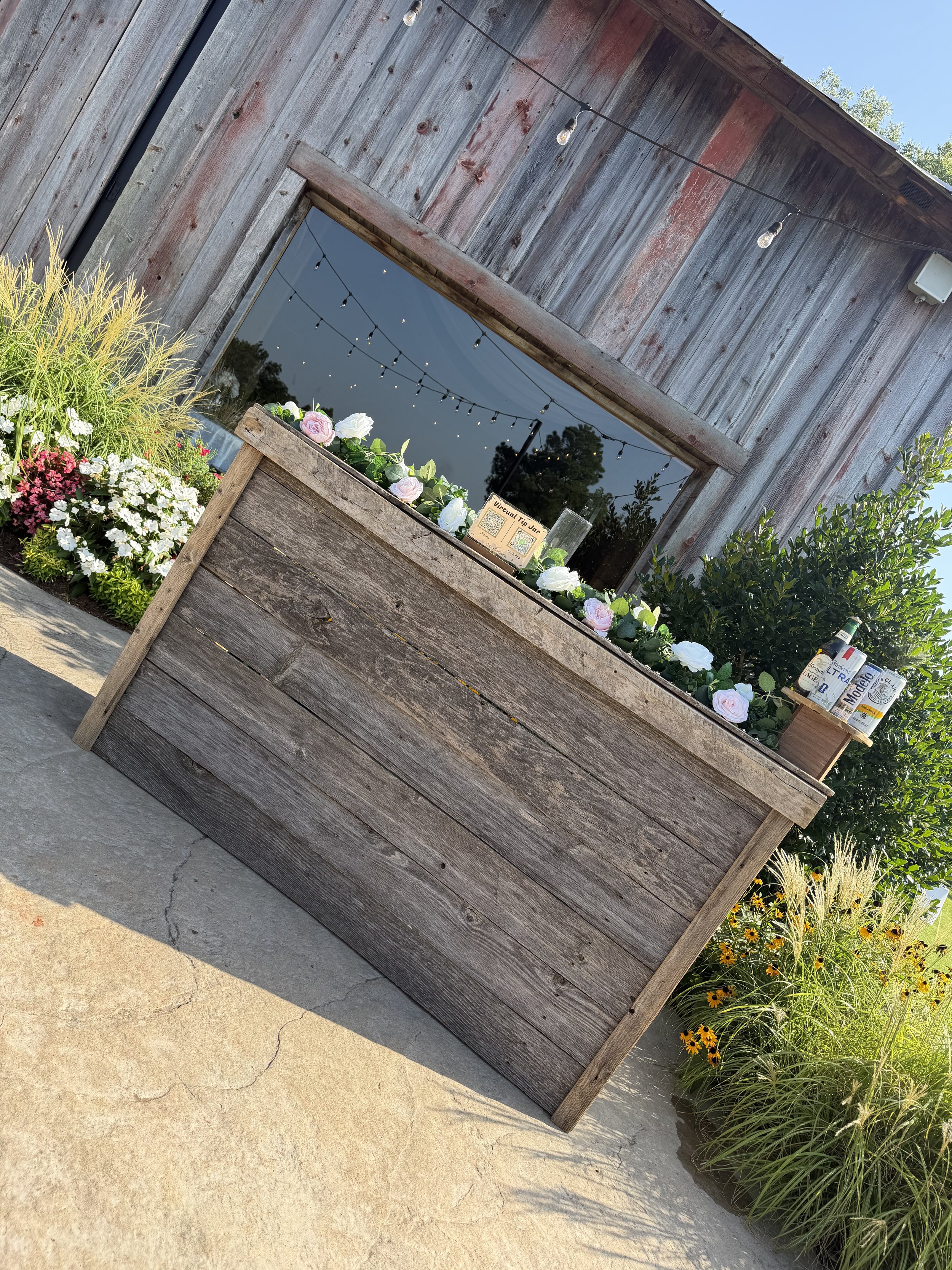Wooden Bar 1.jpeg