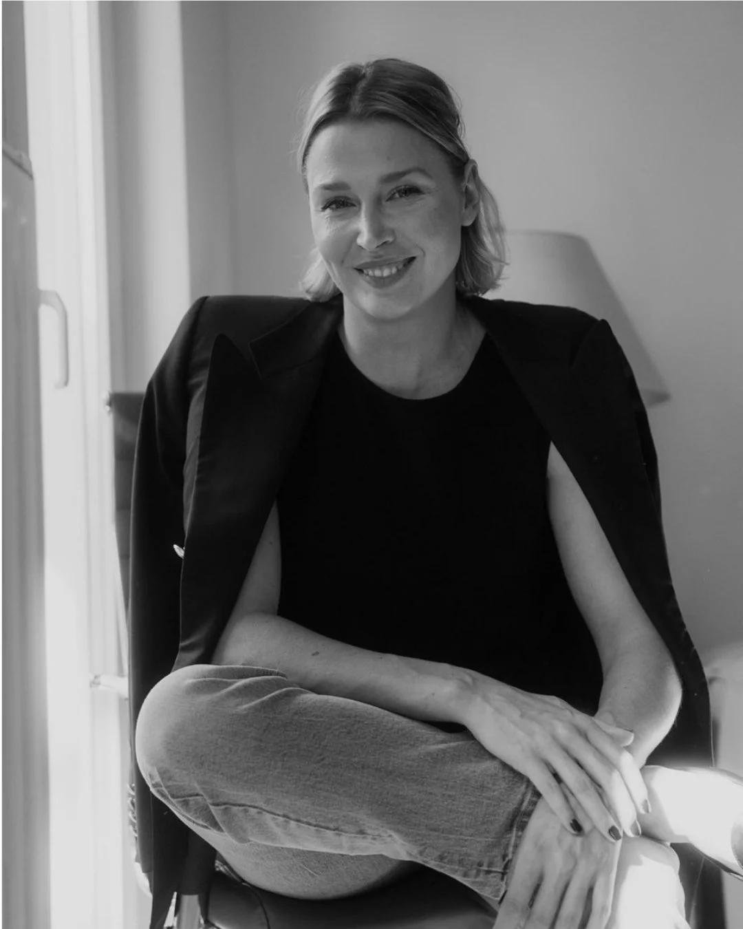 Welcome to Lanacci 🤍
If you&rsquo;re new here, hi, I&rsquo;m Lisa. I thought it would be the perfect time for a little re-introduction.
I started Lanacci because I saw a gap between beautiful design and intentional strategy. I&rsquo;ve always been d