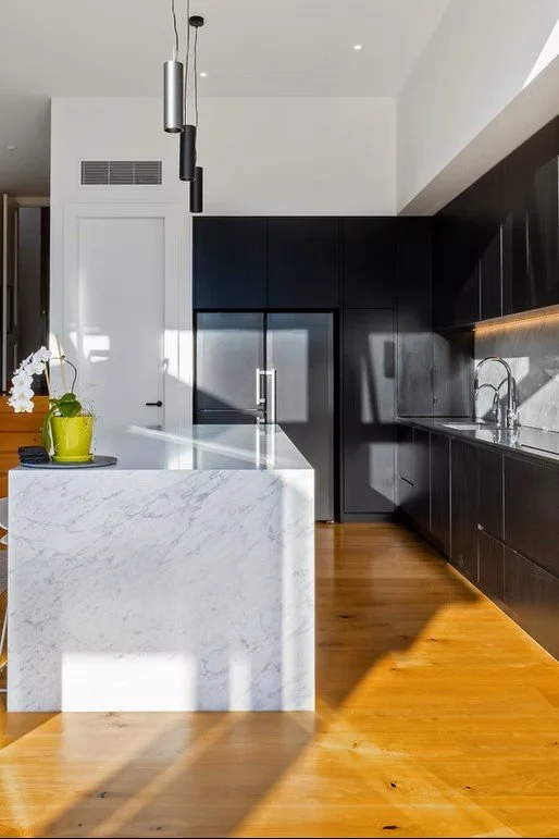 Russell St_Kitchen 2.jpg