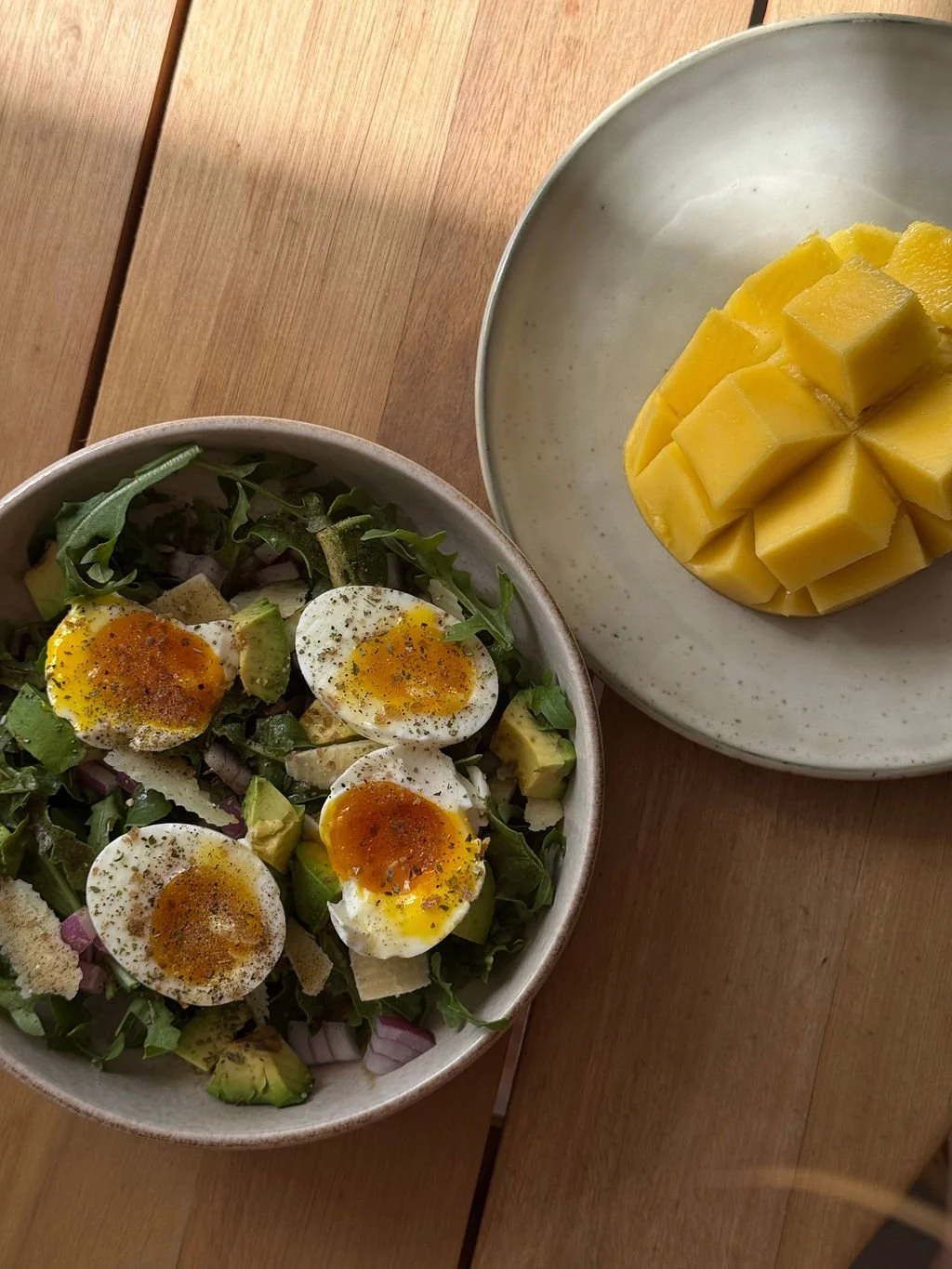 Close-up of a crate filled with freshly picked peaches, illustrating nutrition content created with virtual assistant support for SEO and digital marketing.