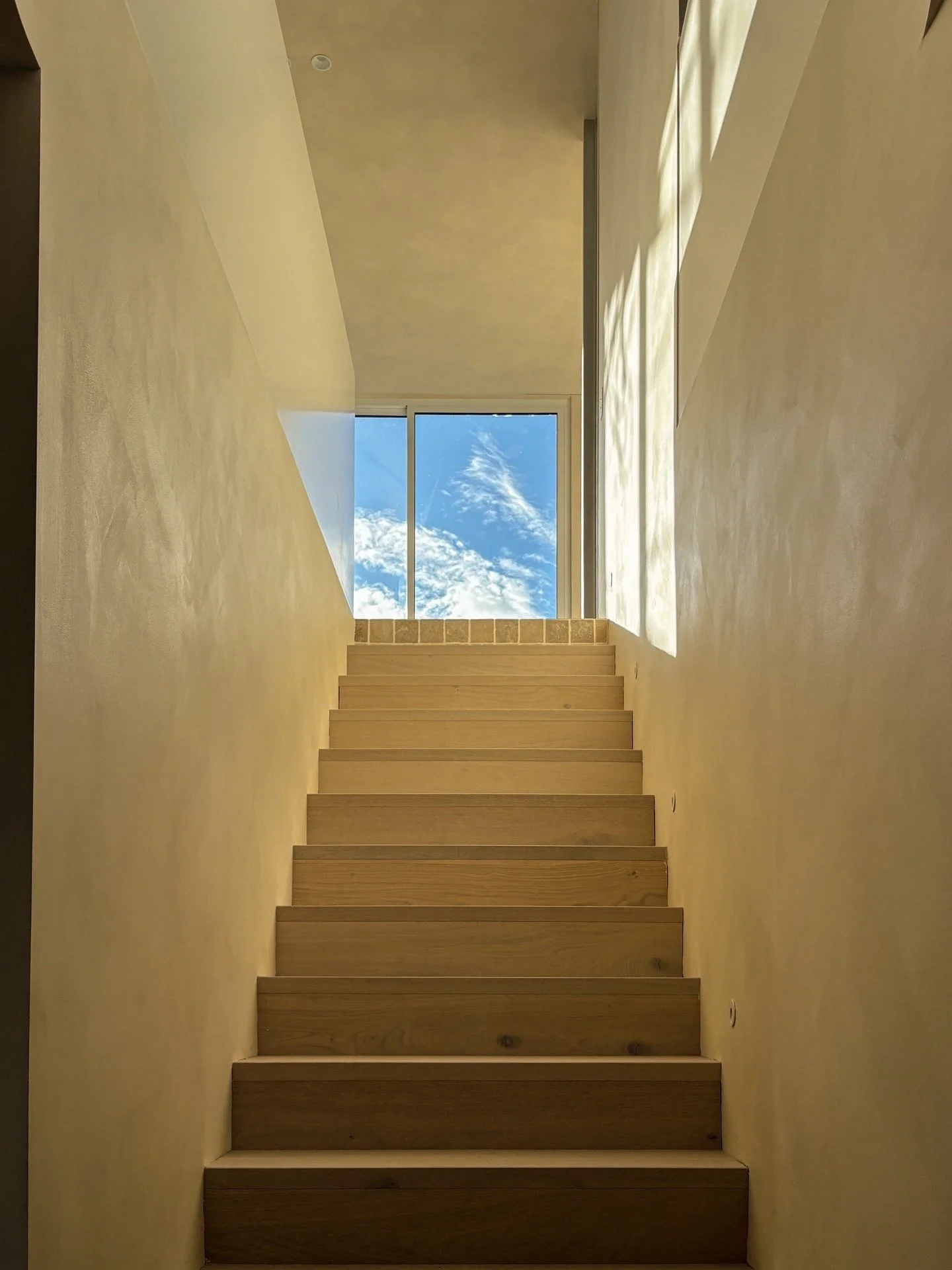 Our 6 coat Lime Wash process and Microcement project. 