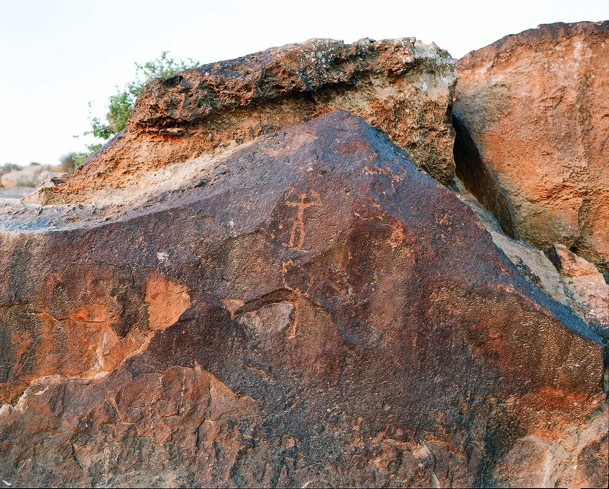  Gaston Zvi Ickowicz,  Rock Petroglyph , 2017, Archival pigment print, ed. 5, 130x160cm 
