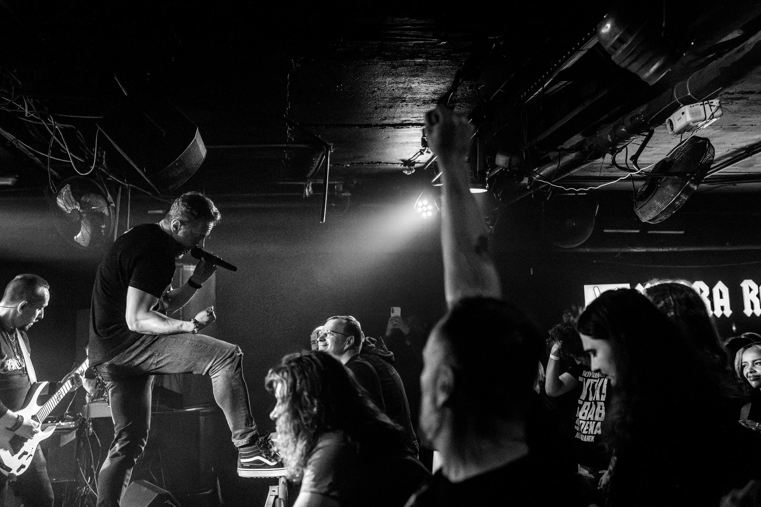 Scream maker, Blindfolded i Dissociated w Potoku