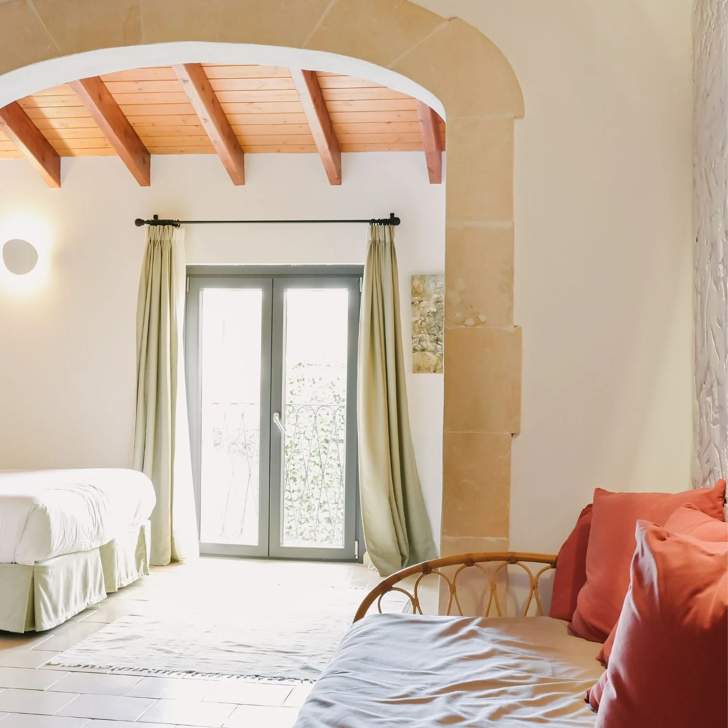 bedroom-light-island-immersion-mallorca.jpg