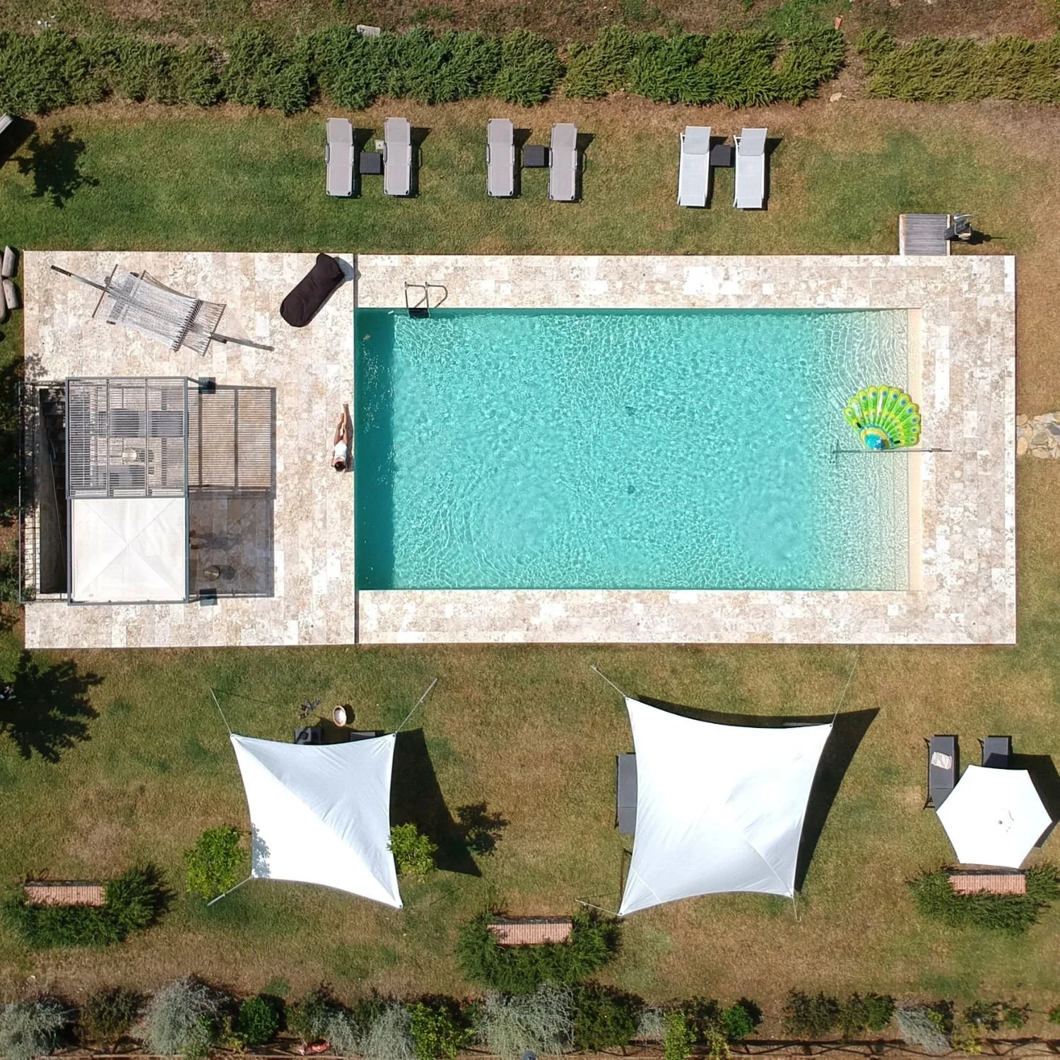 pool-high-view-dream-retreat-tuscany.jpg