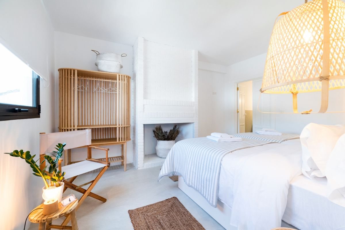 sierra-nirvarna-spain-retreat-inside-view.jpg