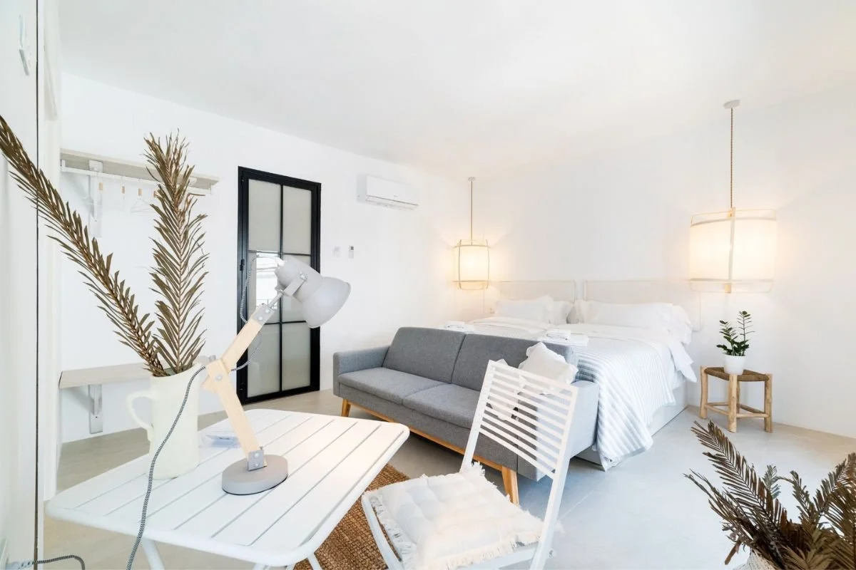 sierra-nirvarna-spain-retreat-suite-with-desk.jpg
