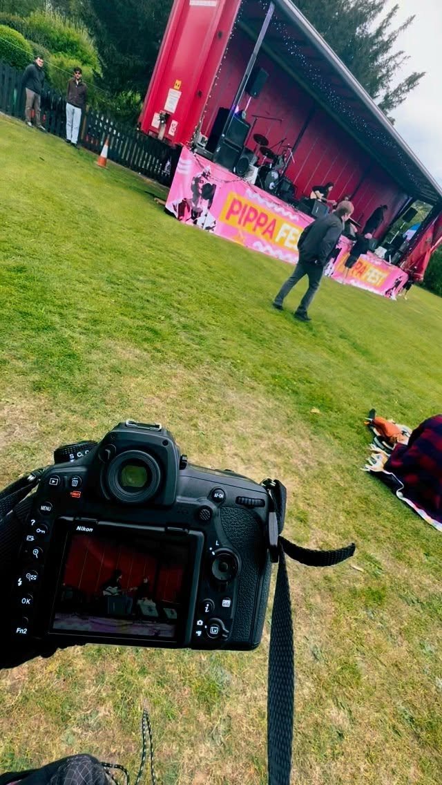 Pippa Fest 2025 🩷
…
Every year I try to support a charity by providing my services for free to one event, this year was @pippa_fest 🎶🎤🎸
Pippa Fest was created in loving memory of Pippa Simpson, a talented young lady with a passion for s