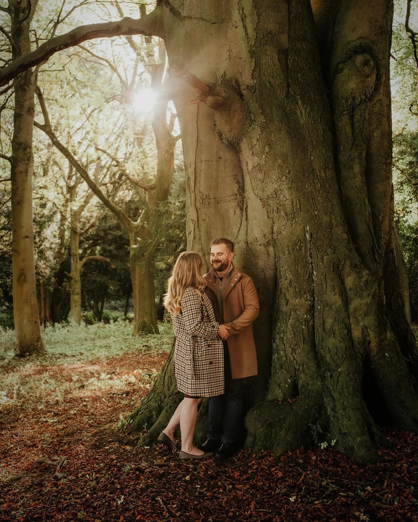 Emma &amp; Dans Autumn stroll into the next chapter 🍁🤰🤎