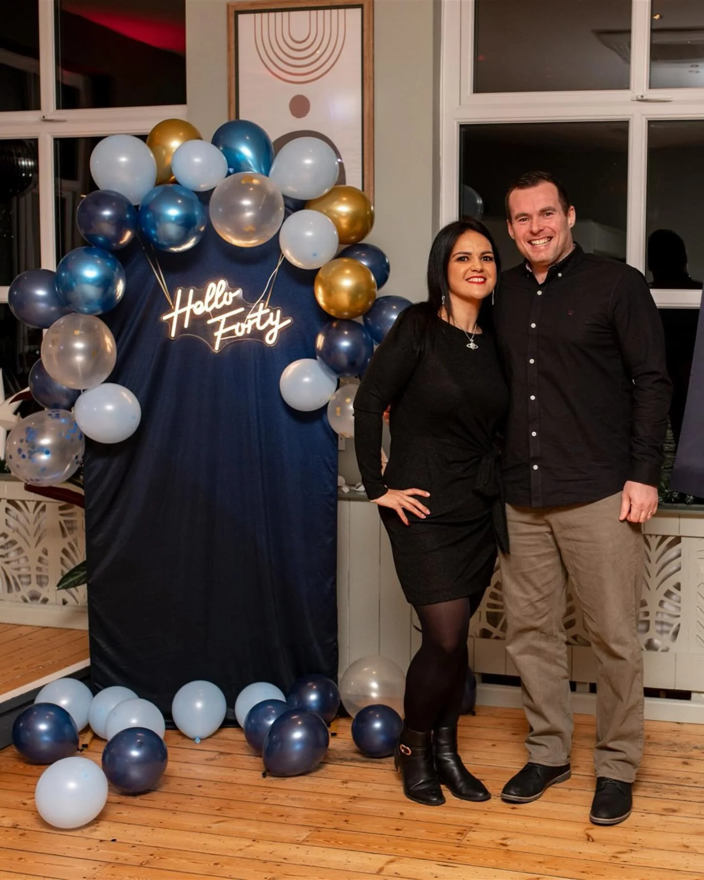 Hello Forty!🎊🥳

A few moments from the lovely Shauns surprise birthday party last year 🤩

Message me if you&rsquo;d like your memories capturing 📸🫶

Photography: @cmastersphotography 
DJ: @ryangrantofficial 
Magician: @lukelenihanmagic 
Venue: @