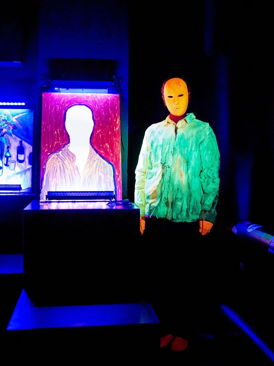Onzichtbare Banden (Invisible Bonds) — detail of the live installation, DUS #3: De Band, 2026.
Photography: Michel Post.