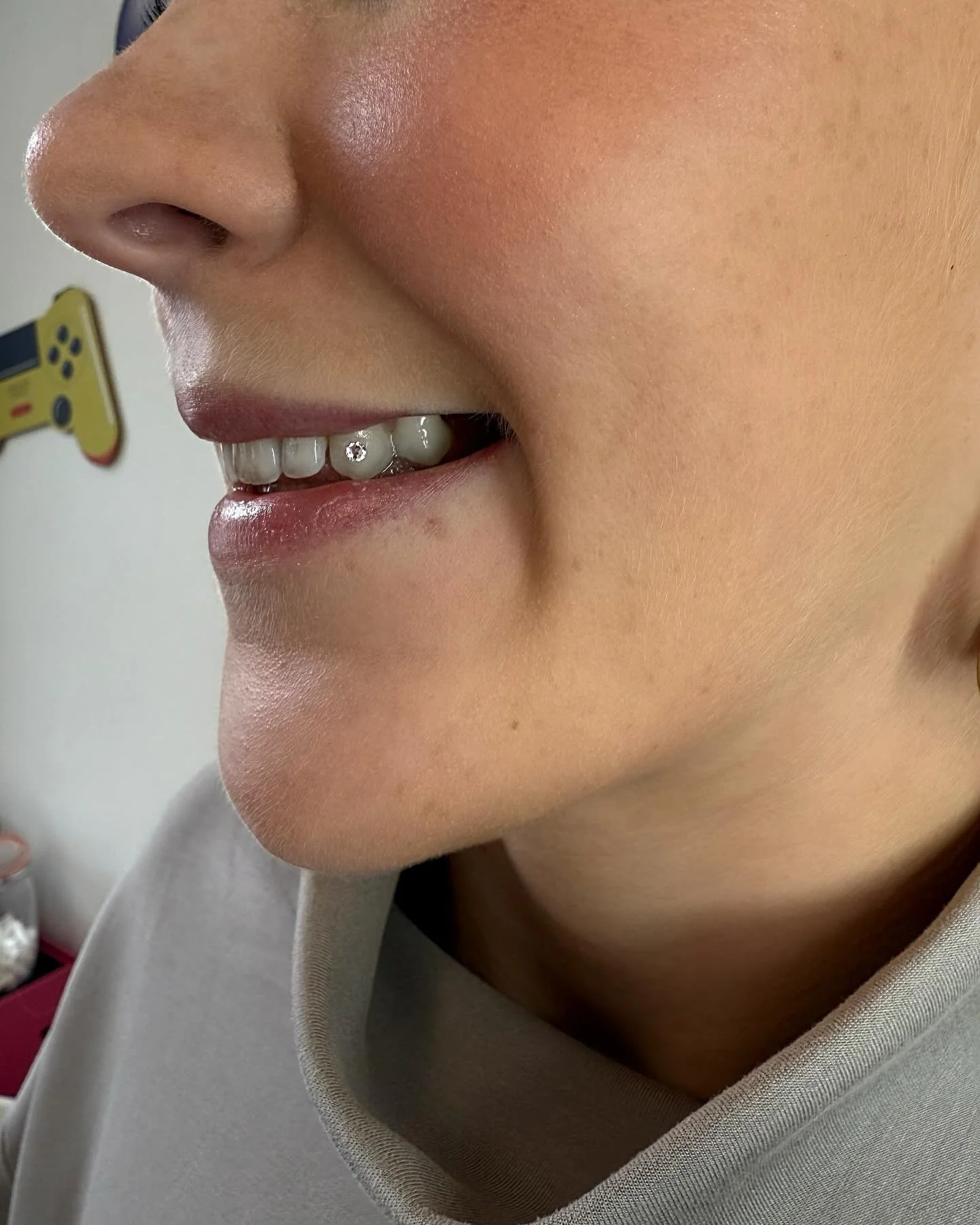 A classic tooth gem for this gorgeous client ✨💎
Book yours today!! 
📍Glasgow city centre