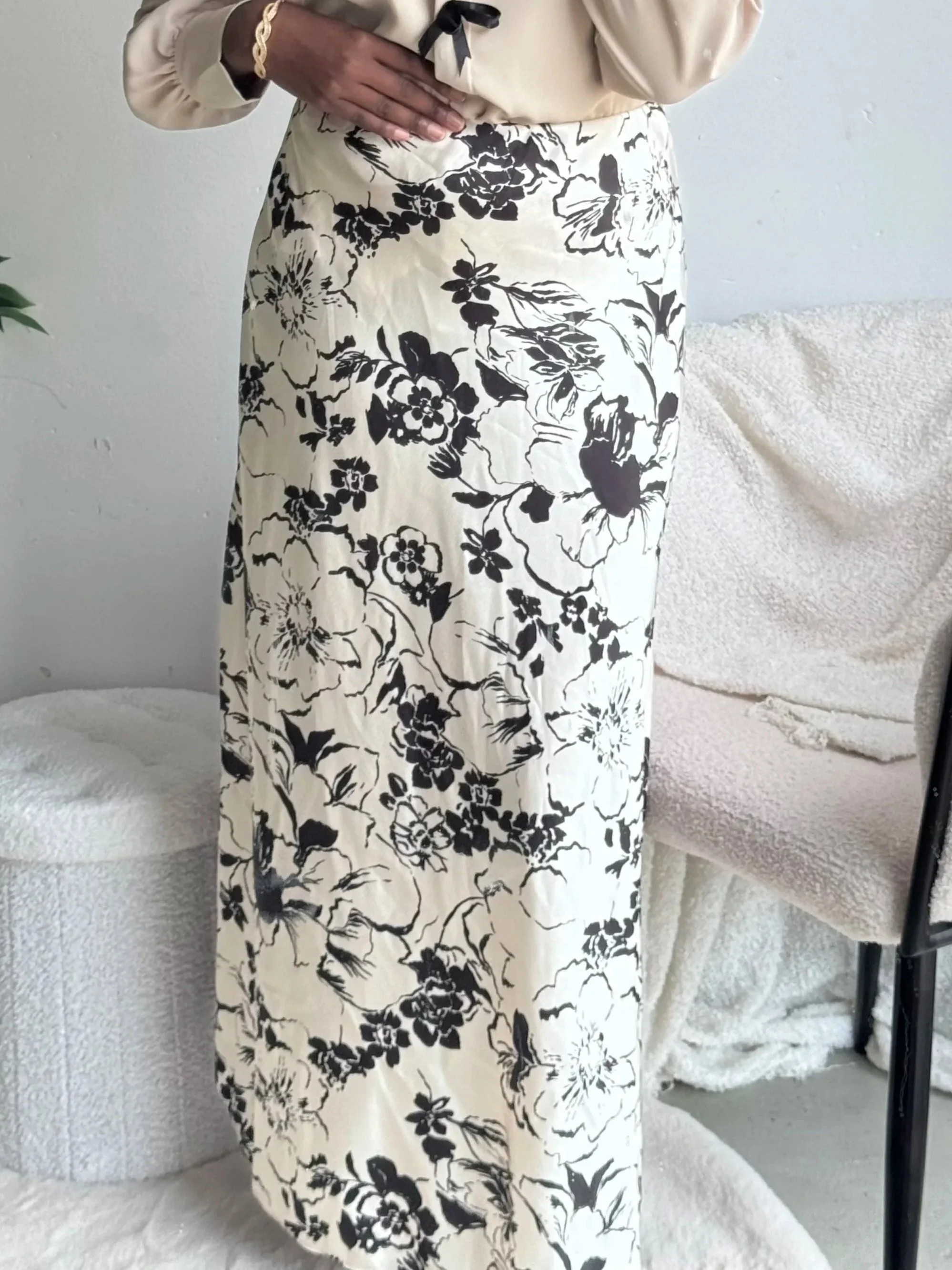 RIMA – Black & Cream Blossom Skirt