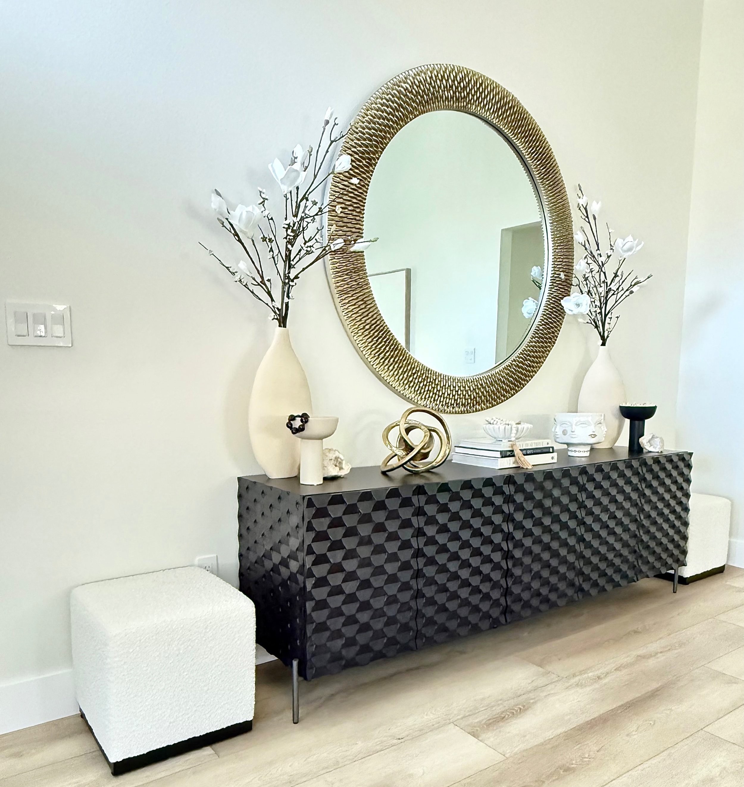 Florida coastal design. Tampa interior design. Interior design St. Petersburg, FL. Orlando interior design. Virtual design. Virtual designer. Virtual home designer. Sarasota interior design. South Tampa interior designer. Tampa interior designer. St.