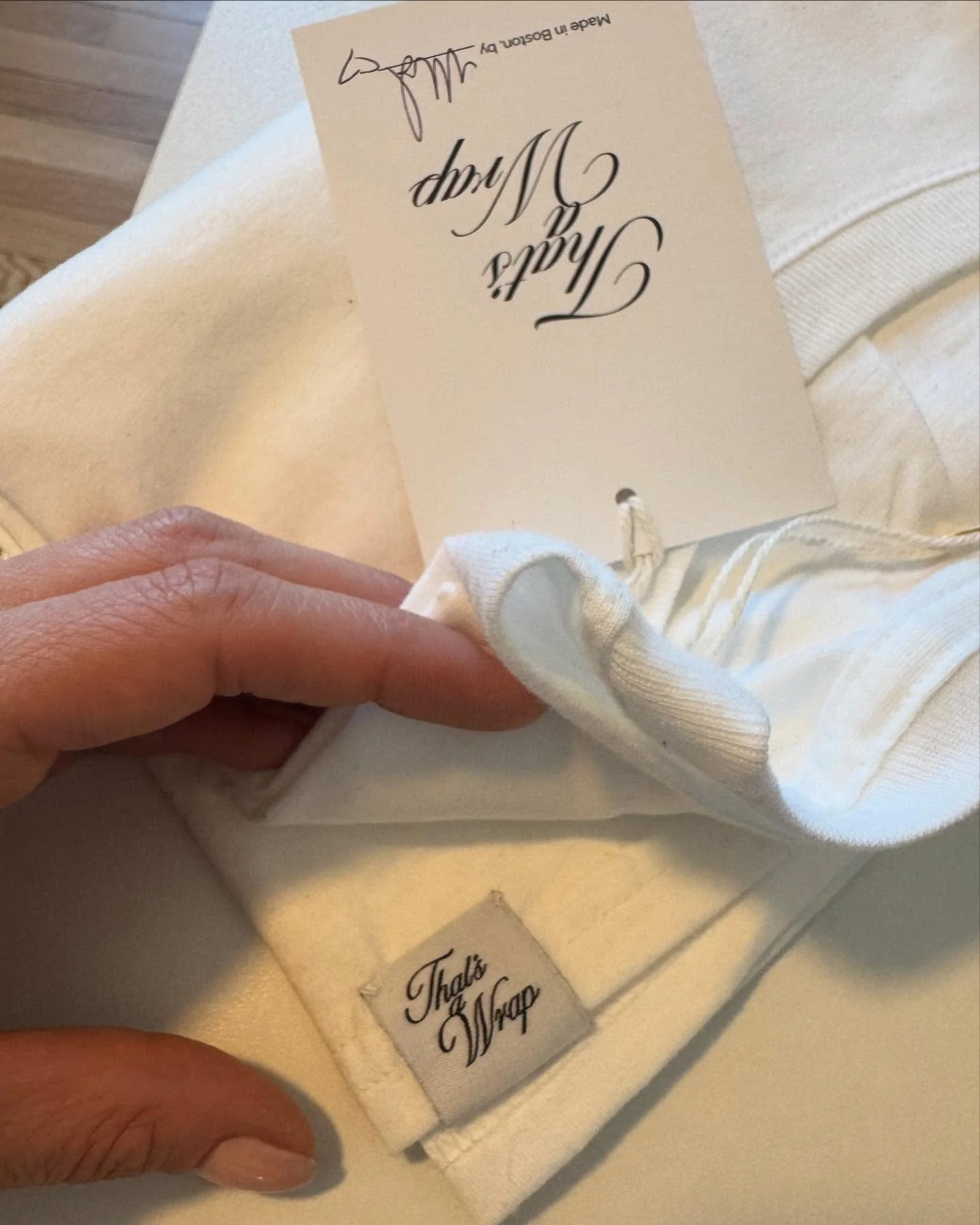 Our favorite love letters include gorgeous @thats_a_wrap___ clothing. Created, packaged, and delivered with 🤍.