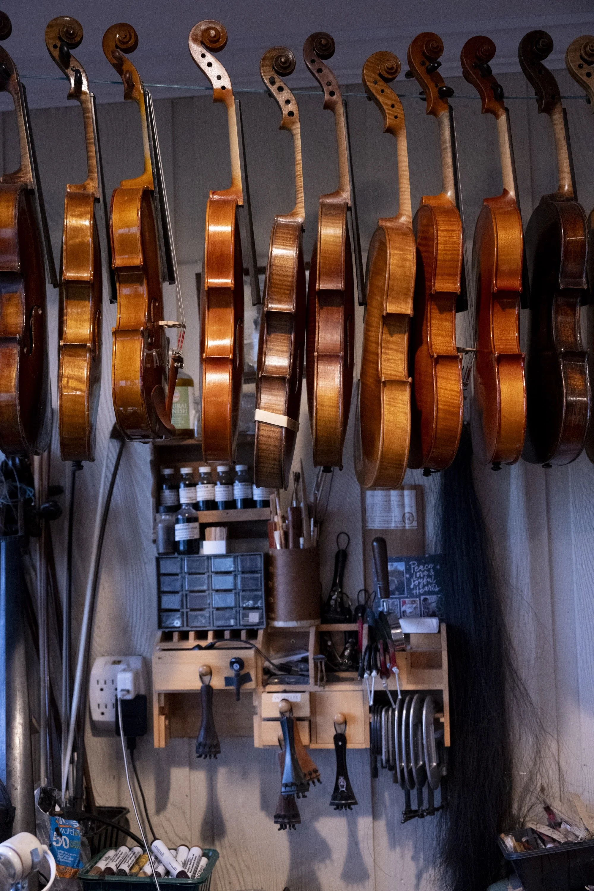 bachorik_Shaker Violin-4.jpg