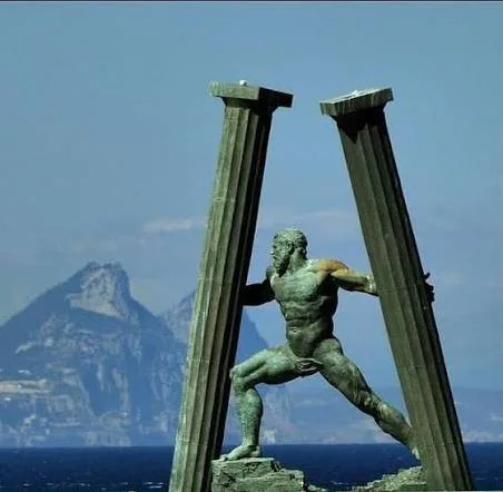 LES COLONNES D’HERCULE : LA PORTE VERS UN MONDE NOUVEAU