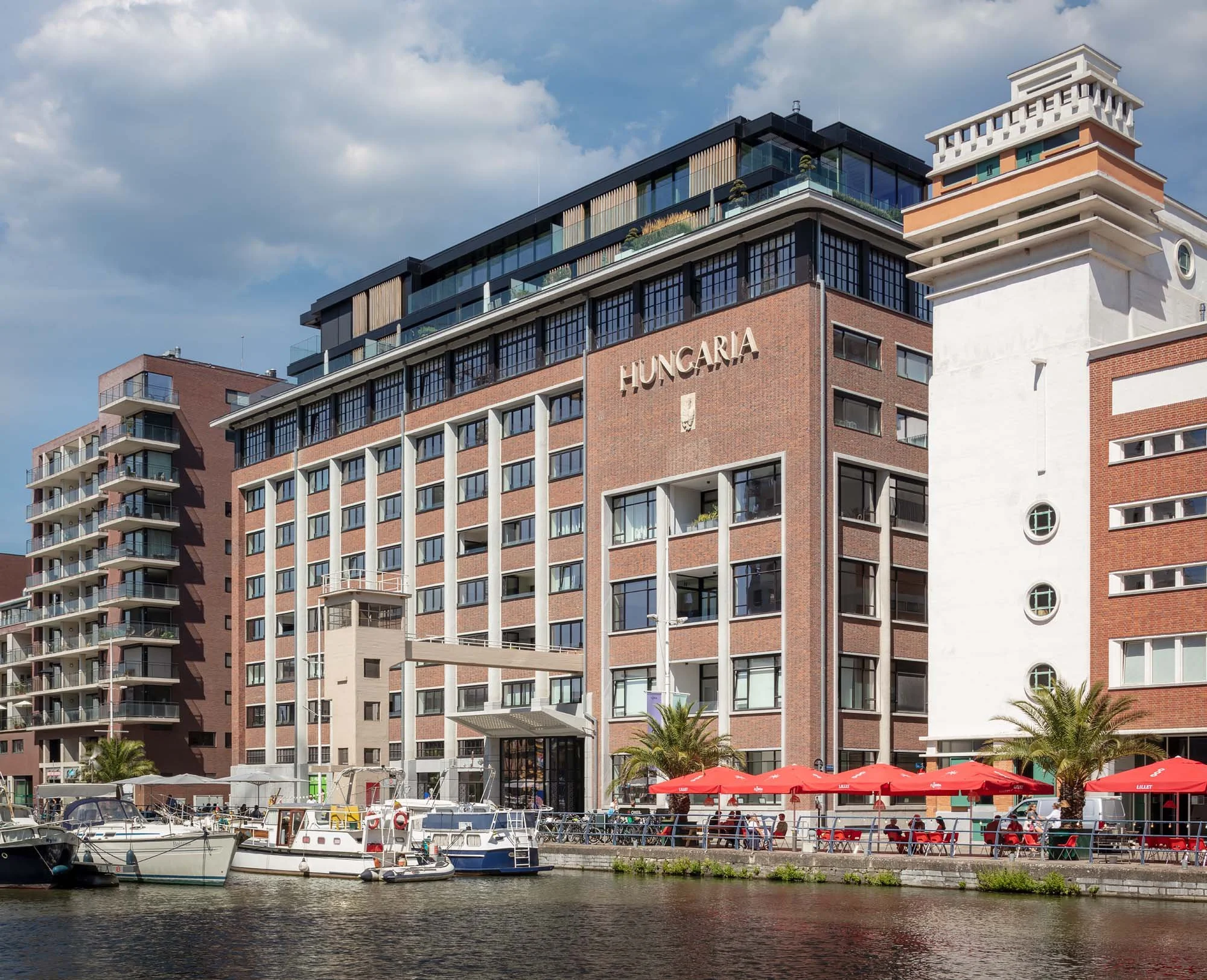 Hungaria in Leuven. Architectuurfotografie.